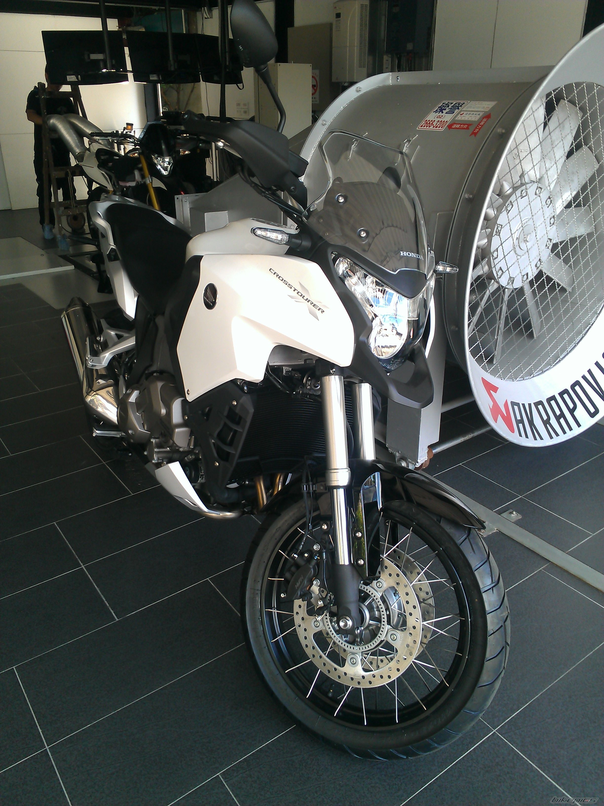 2012 HONDA CROSSTOURER | Picture 2460495 motorcycle photo