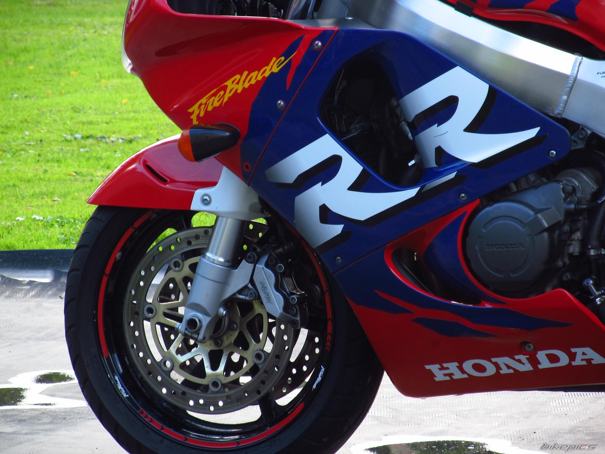 1998 HONDA CBR 900 | Picture 2461210 motorcycle photo