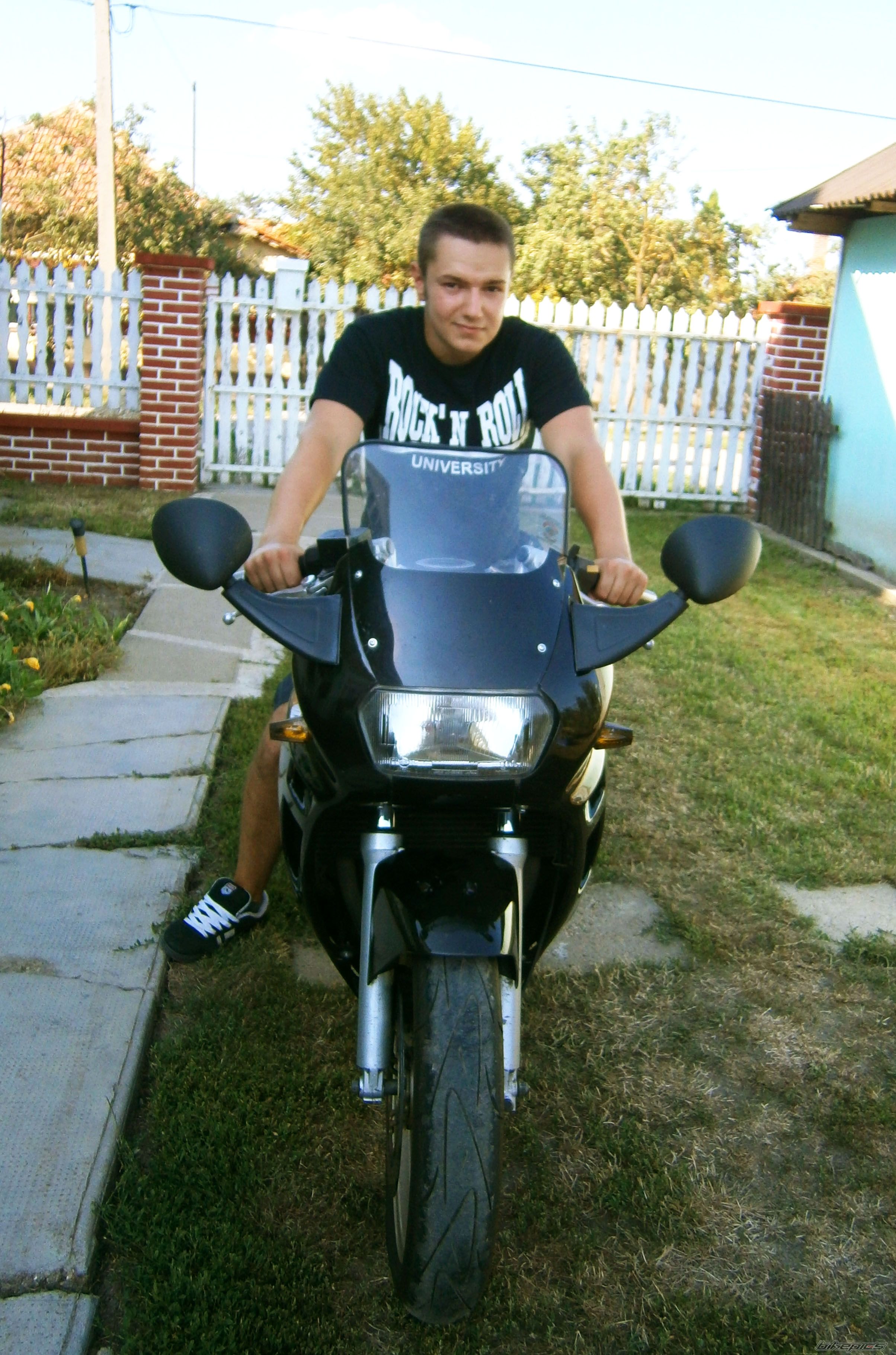 1995 SUZUKI GSX 600 F | Picture 2462149 motorcycle photo