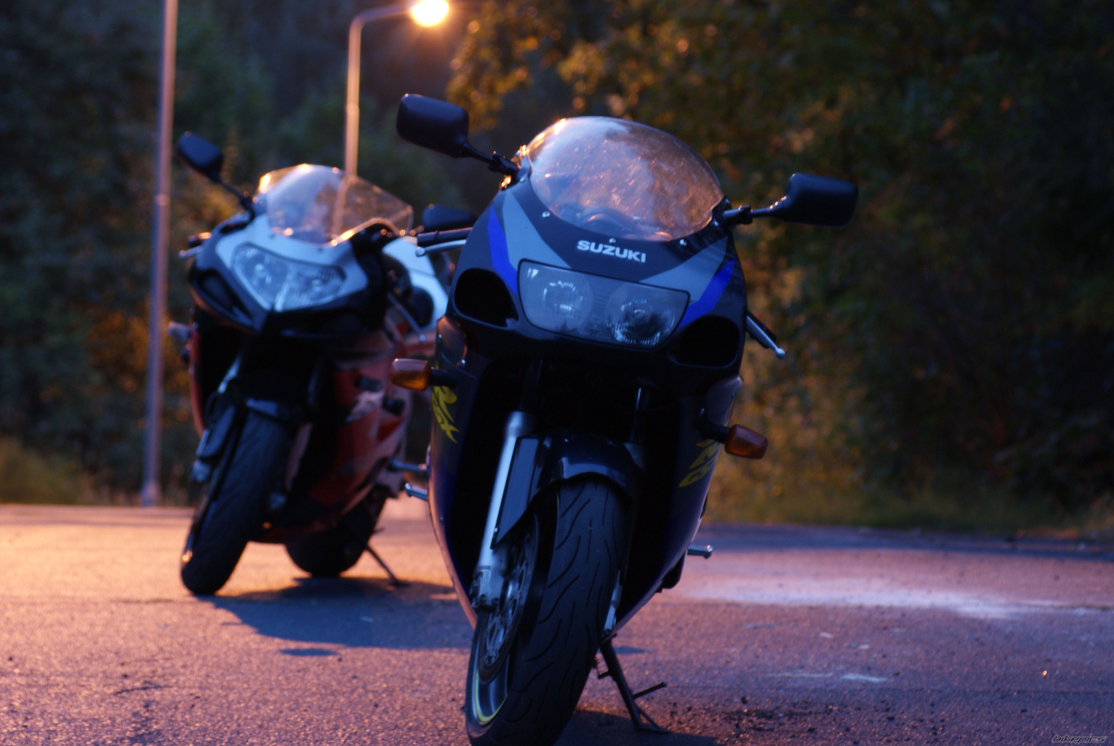 2001 SUZUKI GSX R 750 | Picture 2462615 motorcycle photo