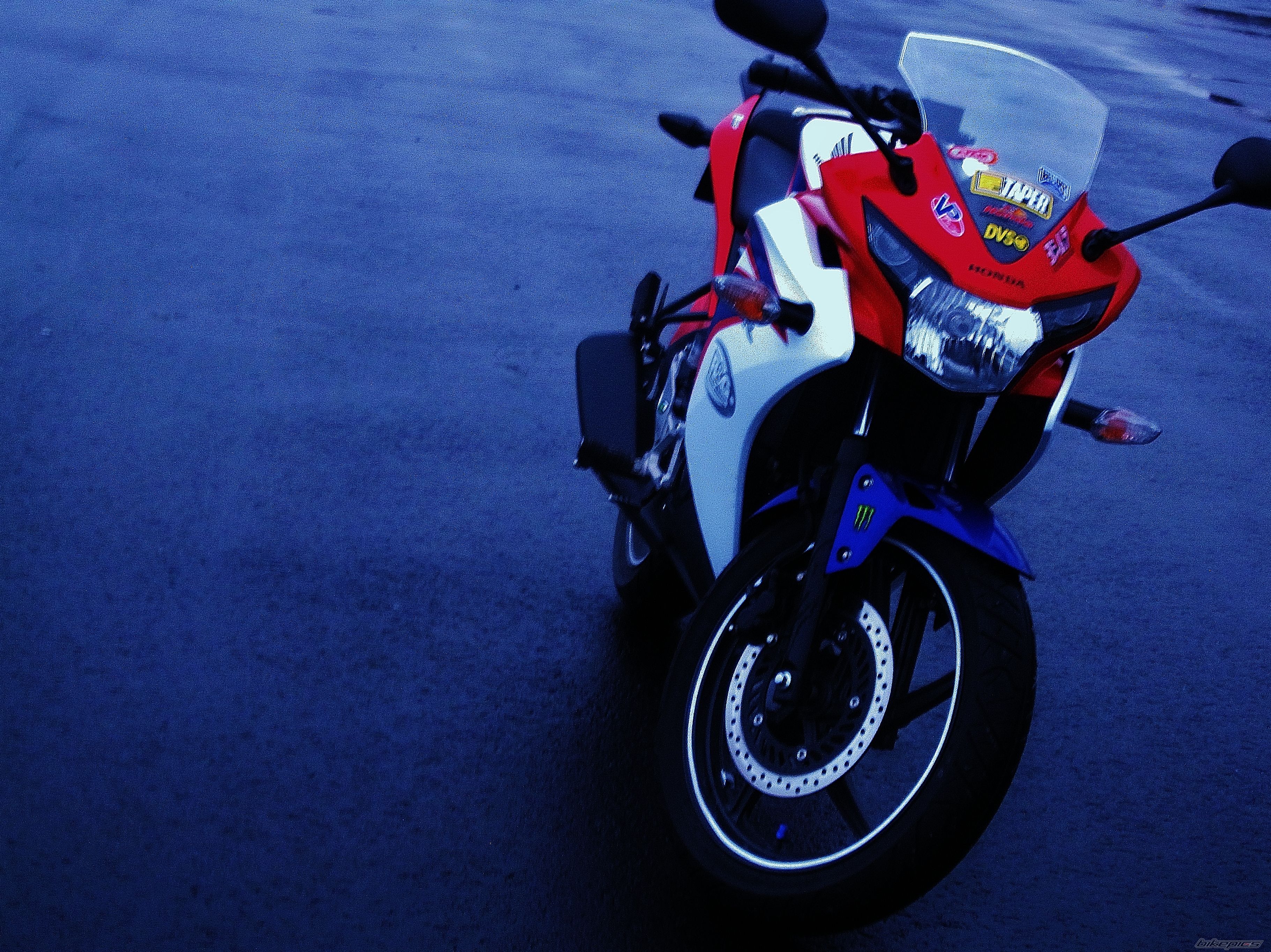 2011 HONDA CBR 125 | Picture 2462716 motorcycle photo