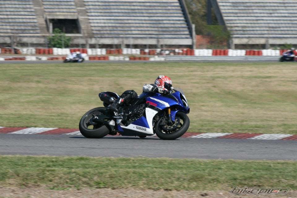 2011 YAMAHA YZF R1 | Picture 2462791 motorcycle photo