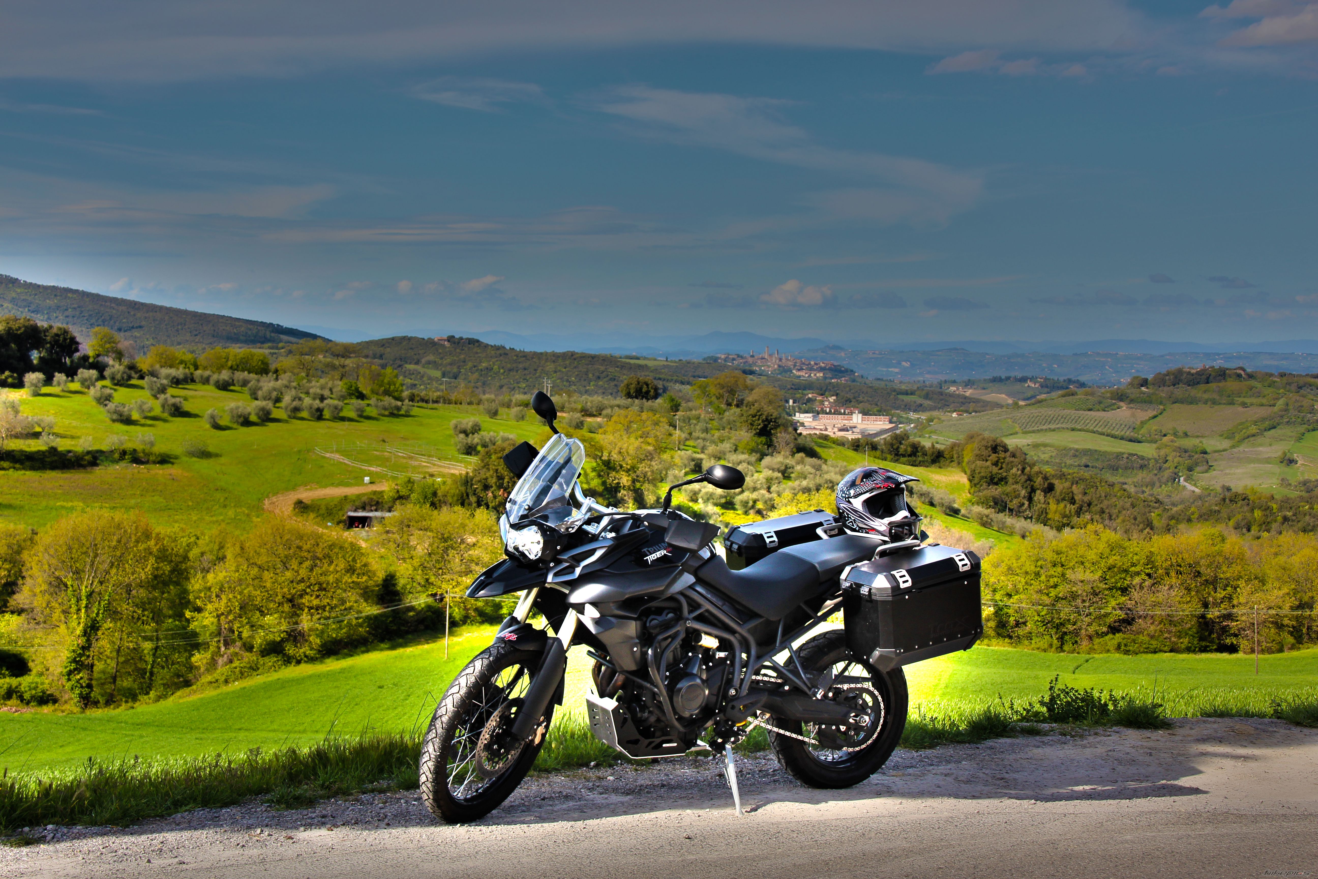 2012 TRIUMPH TIGER 800 XC | Picture 2464354 motorcycle photo