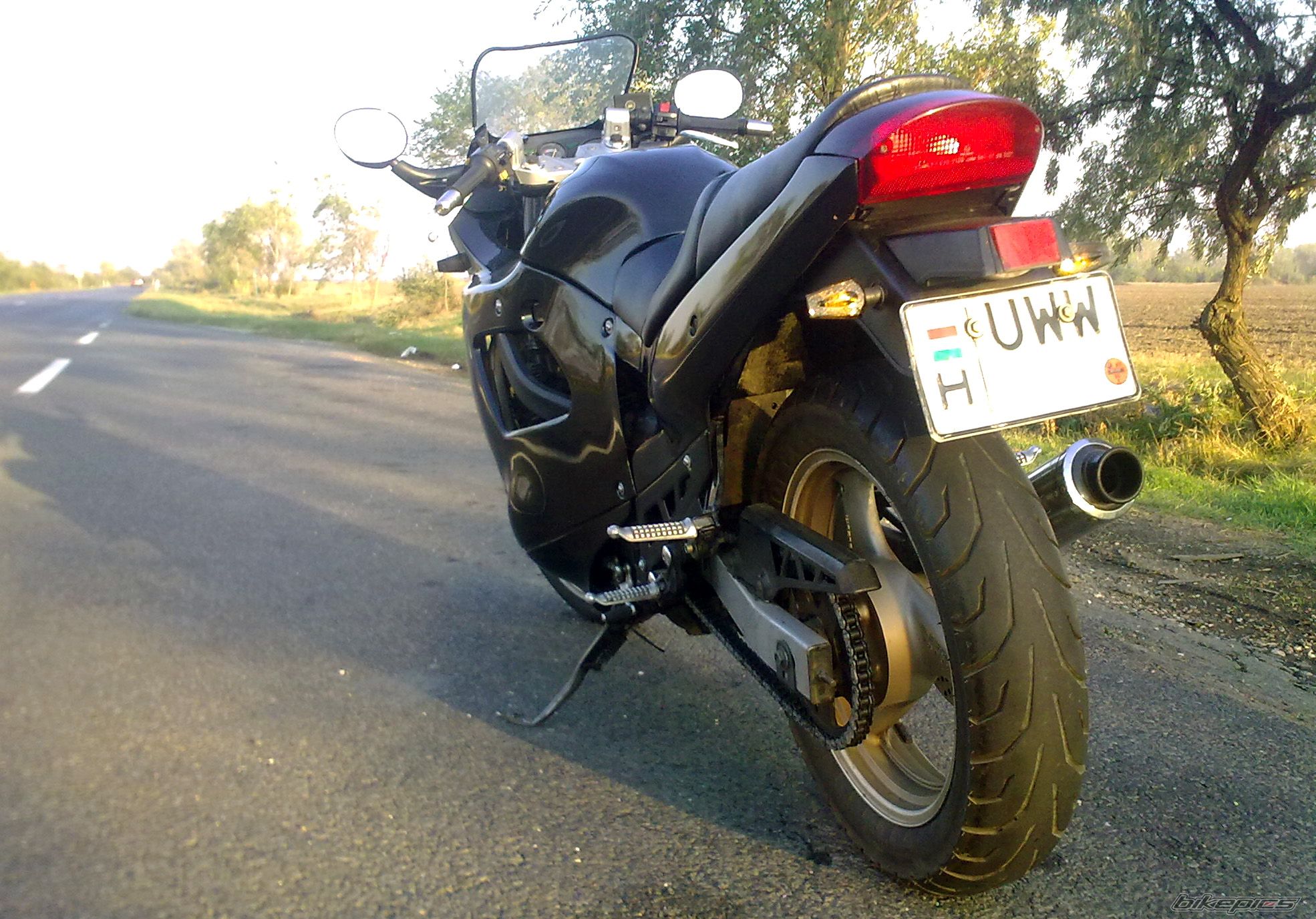 1995 SUZUKI GSX 600 F | Picture 2464387 motorcycle photo