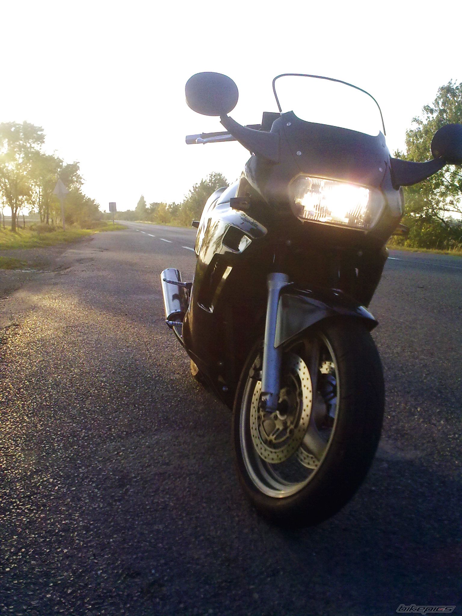 1995 SUZUKI GSX 600 F | Picture 2464389 motorcycle photo