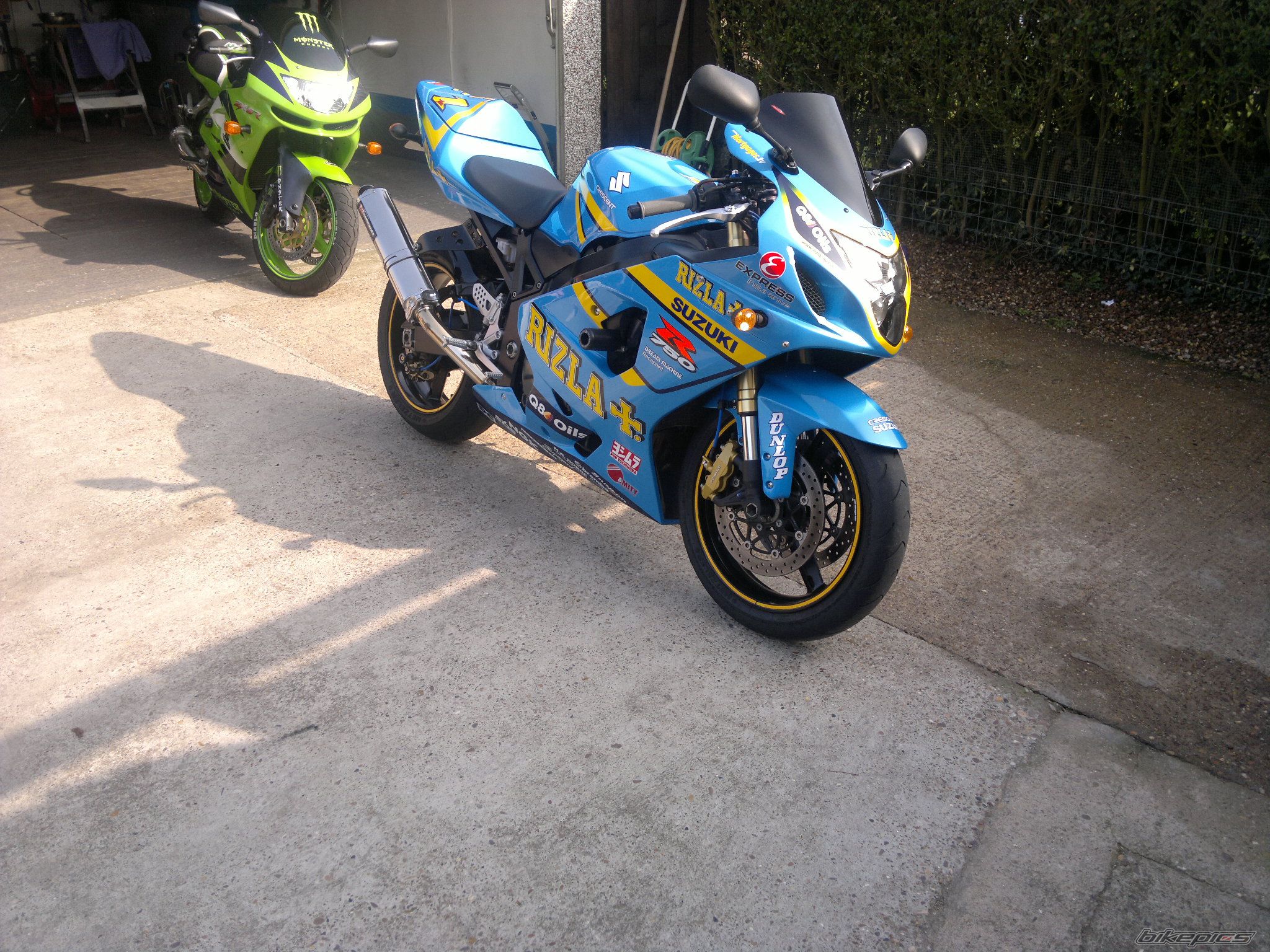 2004 SUZUKI GSX R 750 | Picture 2466337 motorcycle photo