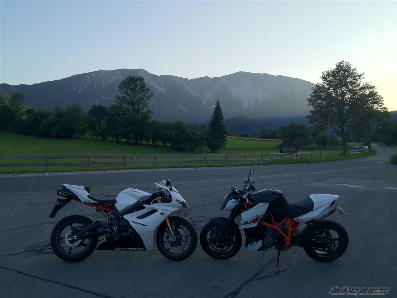 2012 KTM SUPER DUKE R | Picture 2466348 motorcycle photo