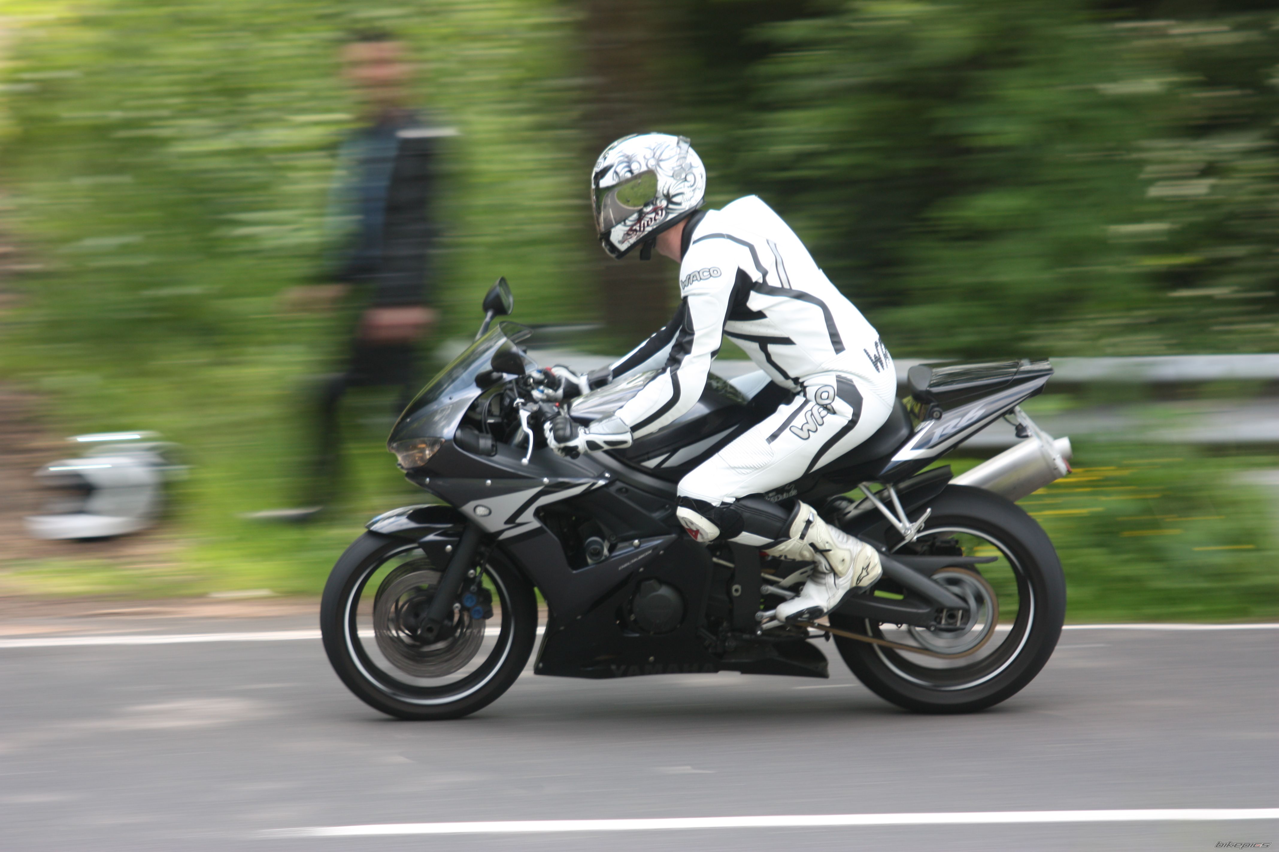 2004 YAMAHA YZF R6 | Picture 2469316 motorcycle photo