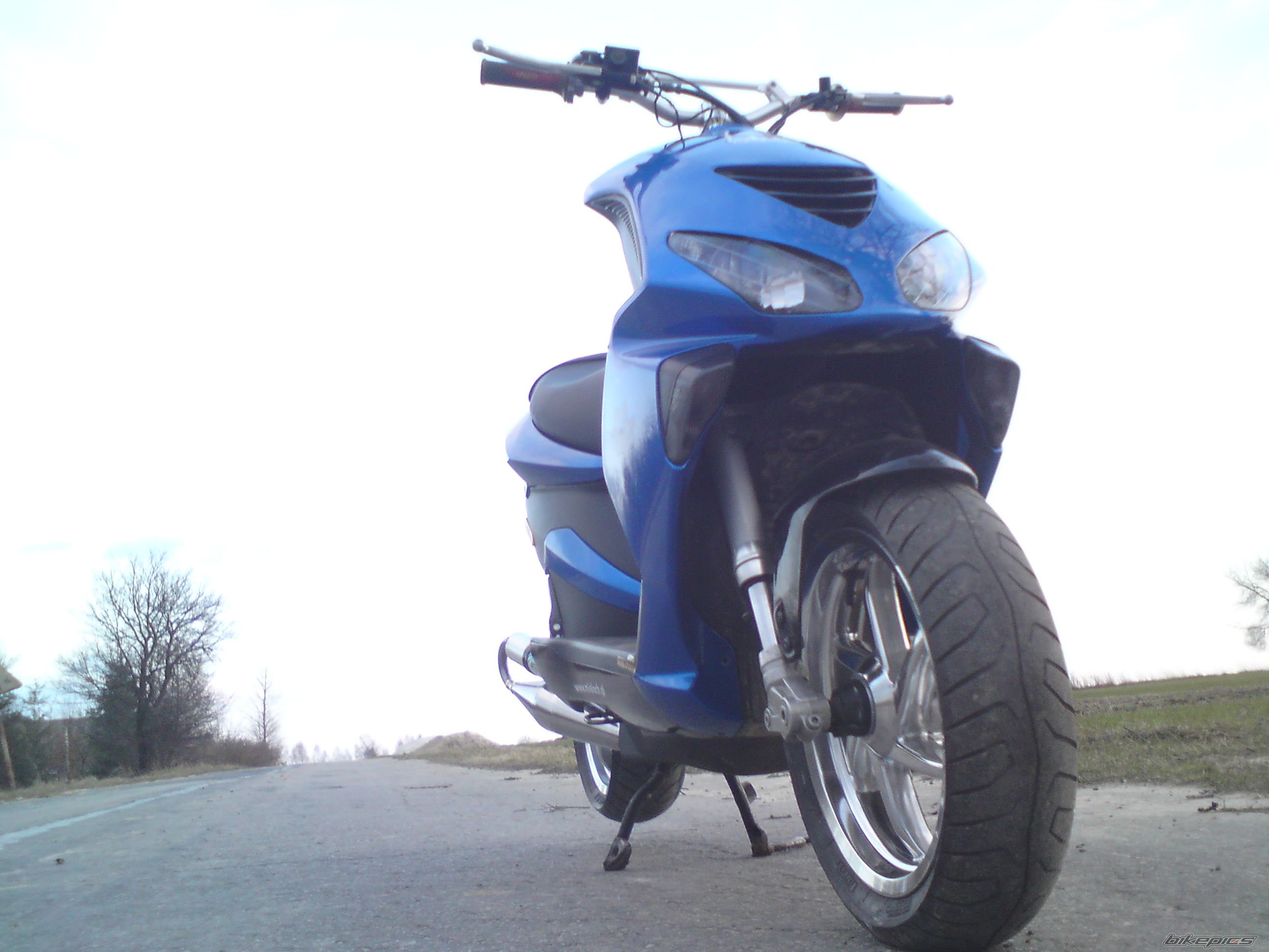 2005 PIAGGIO NRG POWER | Picture 2471924 motorcycle photo