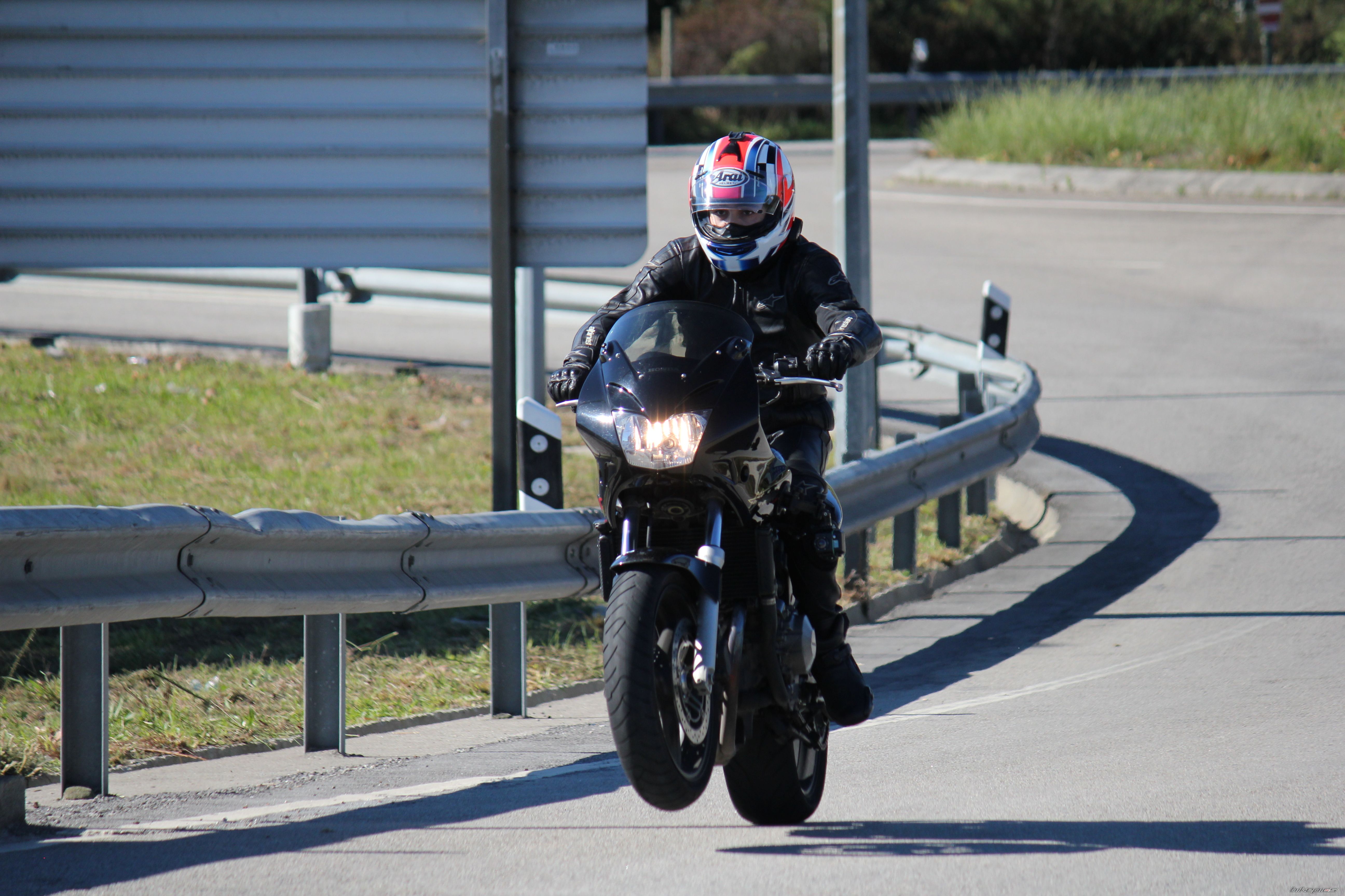 2010 HONDA CBR 600 RR | Picture 2473478 motorcycle photo