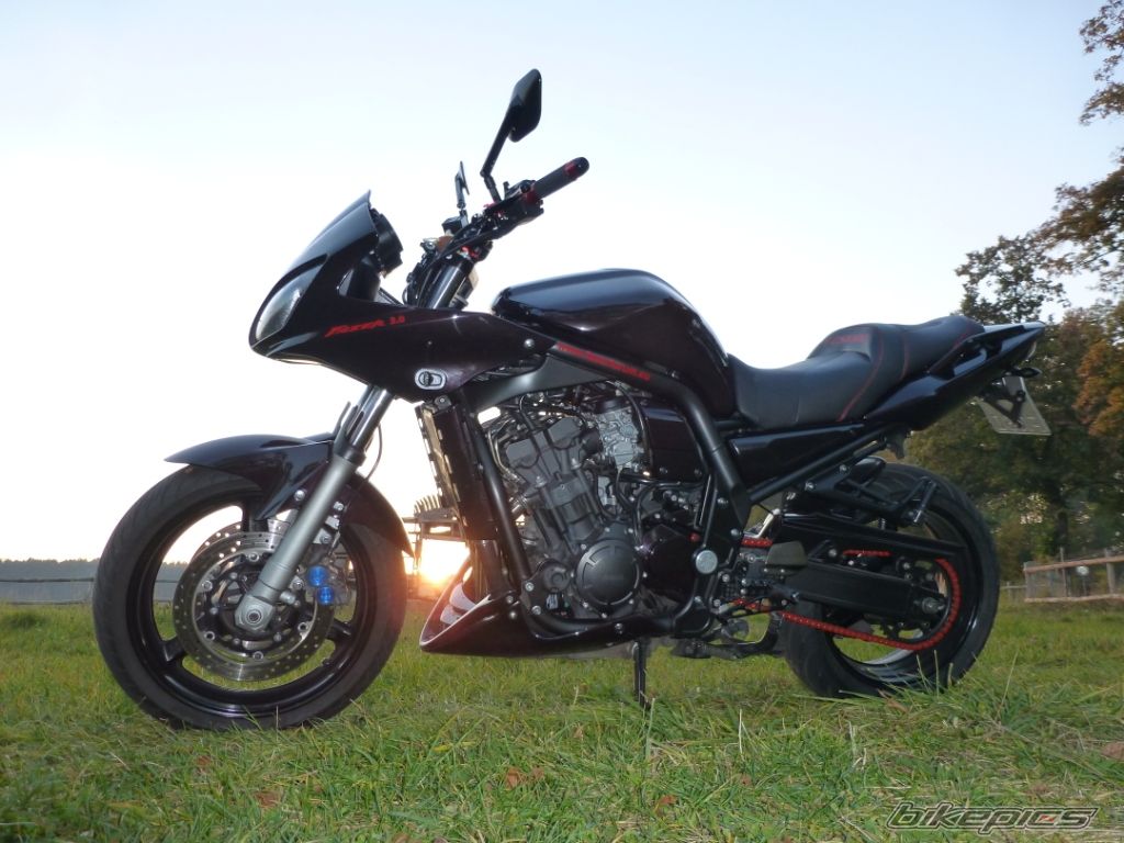 2004 YAMAHA FZS 1000 FAZER | Picture 2474562 motorcycle photo