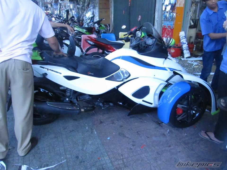 2011 CAN AM SPYDER RS | Picture 2477790 motorcycle photo