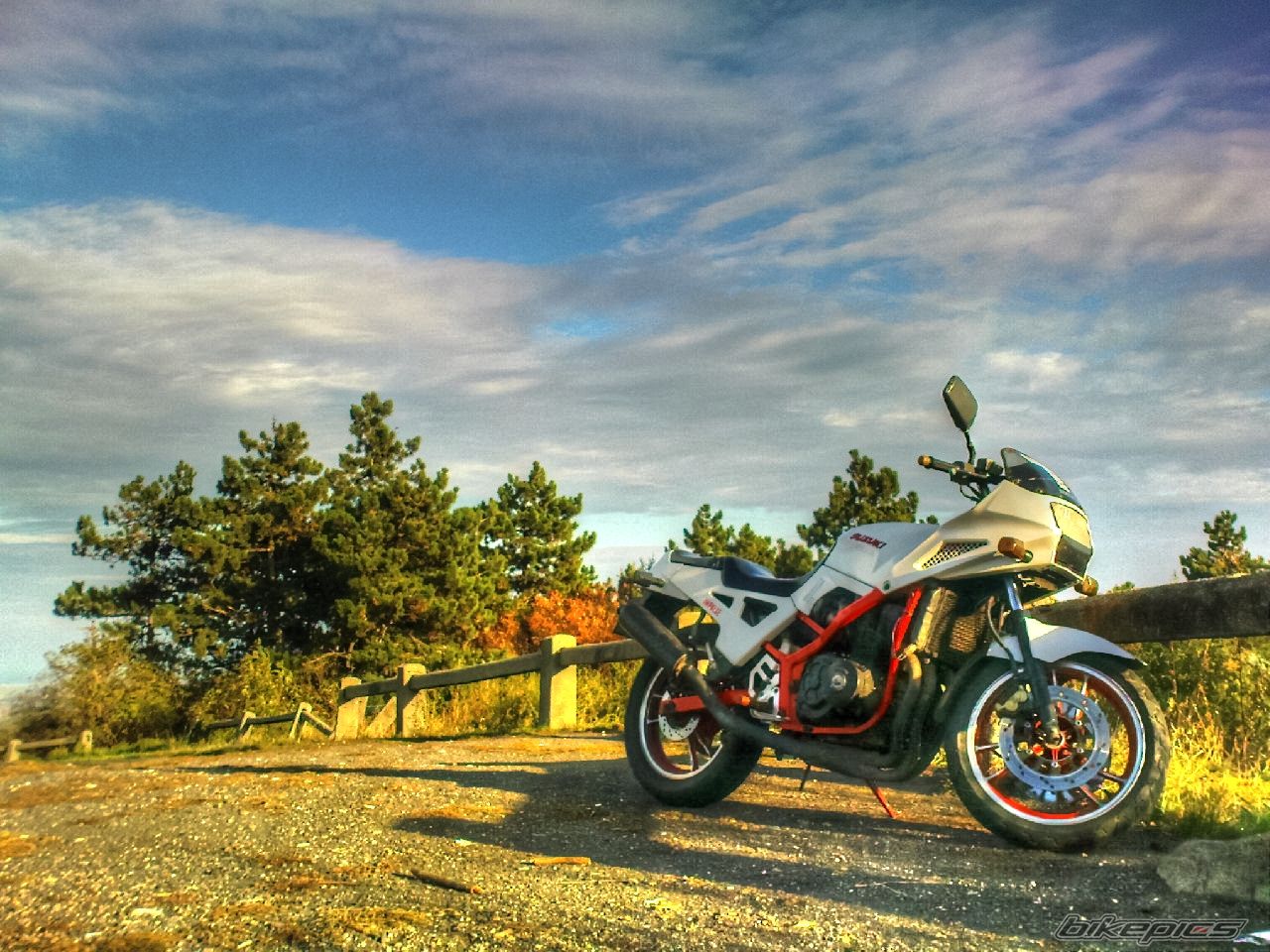 1986 SUZUKI GSX 400 X | Picture 2479596 motorcycle photo