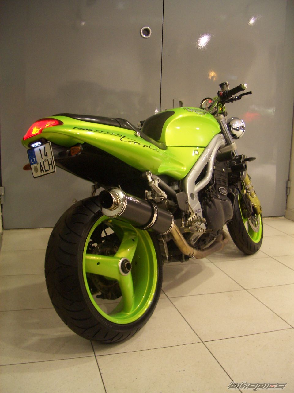 1998 TRIUMPH SPEED TRIPLE | Picture 2487438 motorcycle photo