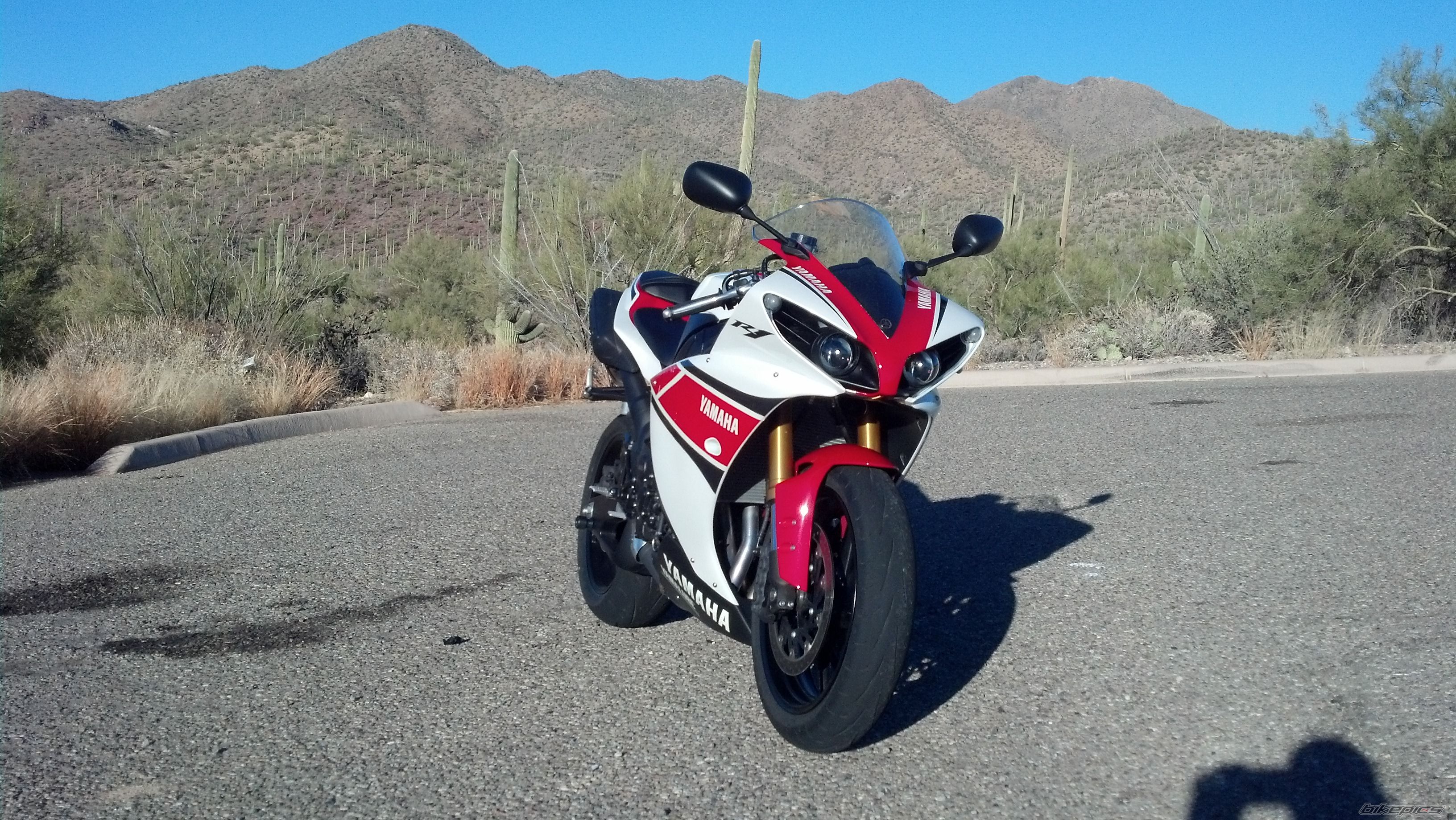 2012 YAMAHA YZF R1 | Picture 2489220 motorcycle photo