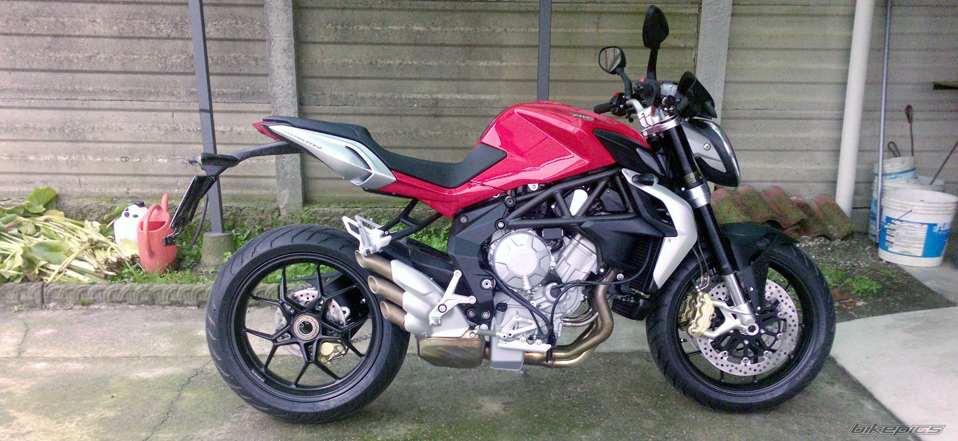 2012 MV AGUSTA BRUTALE 675 | Picture 2490582 motorcycle photo