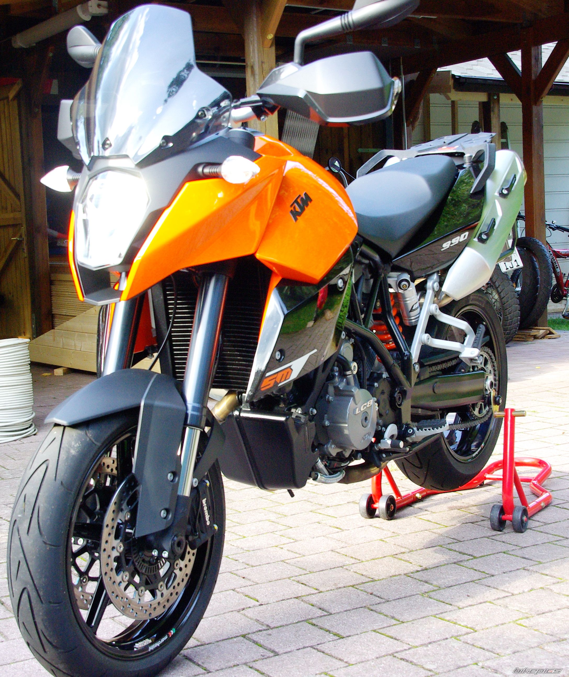 2012 KTM 990 SUPERMOTO | Picture 2494057 motorcycle photo