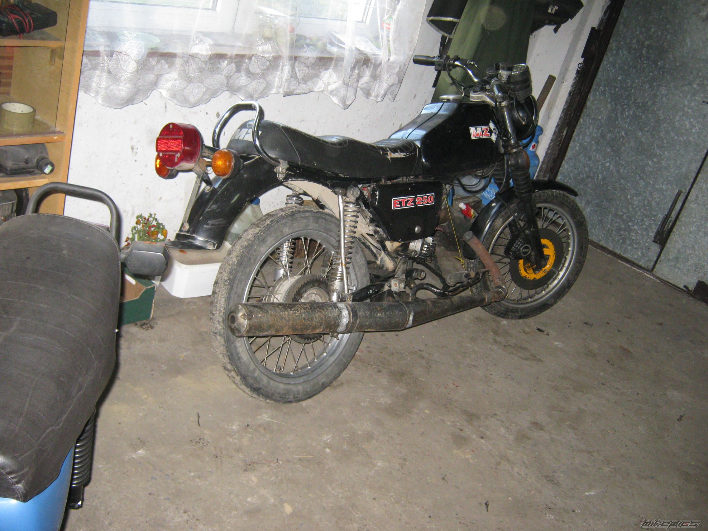 1989 MZ ETZ 250 | Picture 2494973 motorcycle photo