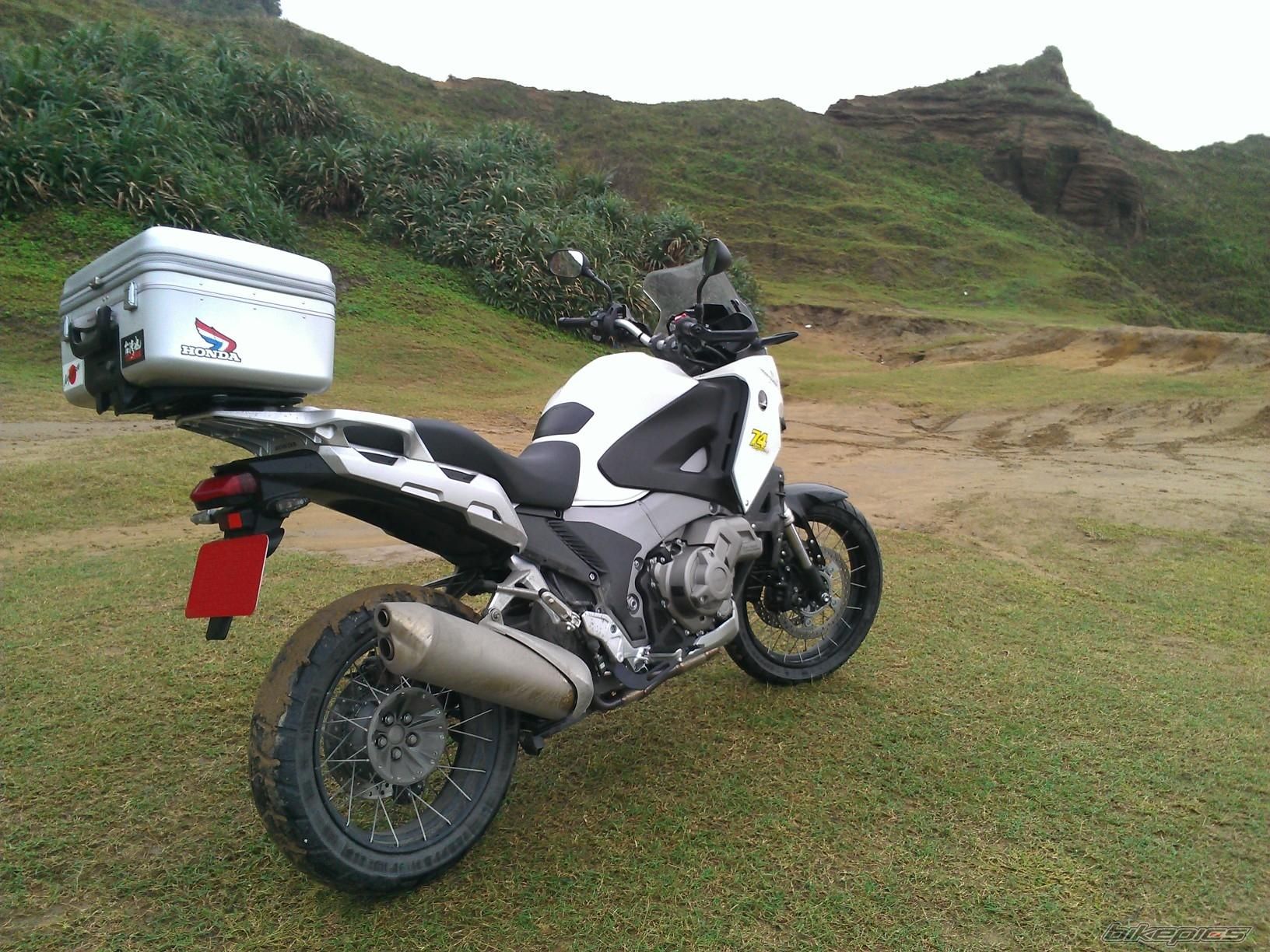 2012 HONDA CROSSTOURER | Picture 2496753 motorcycle photo