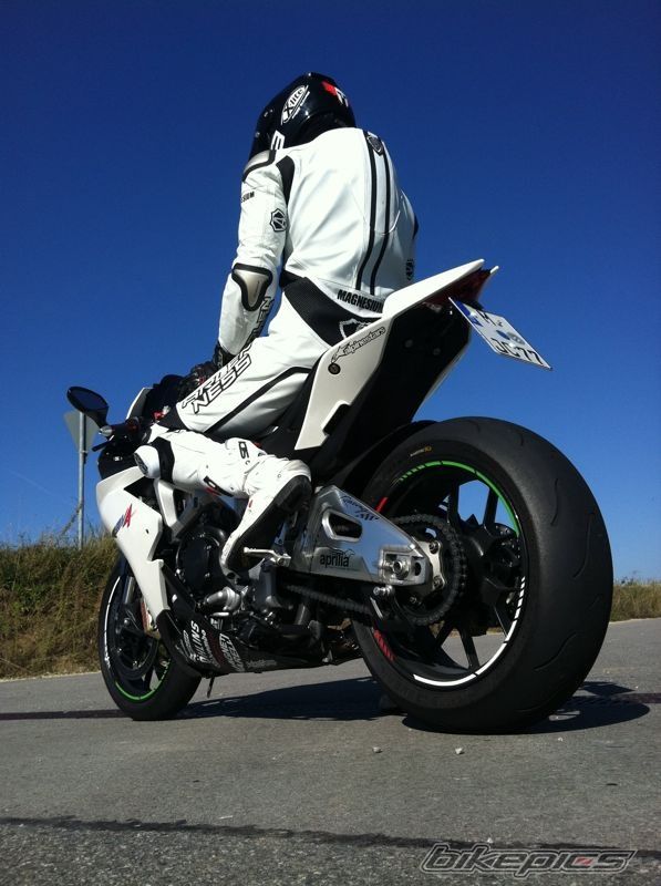 2010 APRILIA RSV4 | Picture 2497568 motorcycle photo