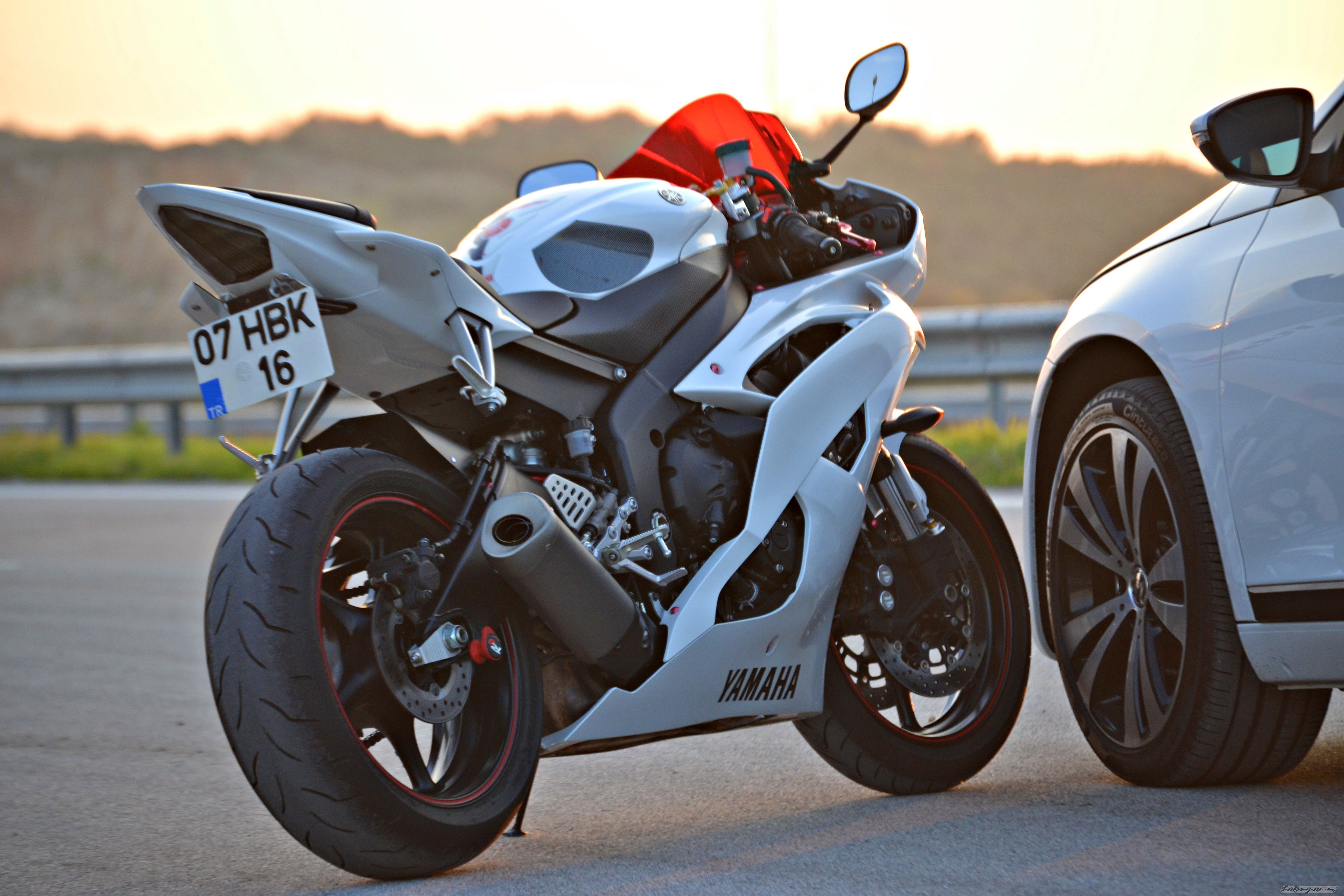 2011 YAMAHA YZF R6 | Picture 2497679 motorcycle photo