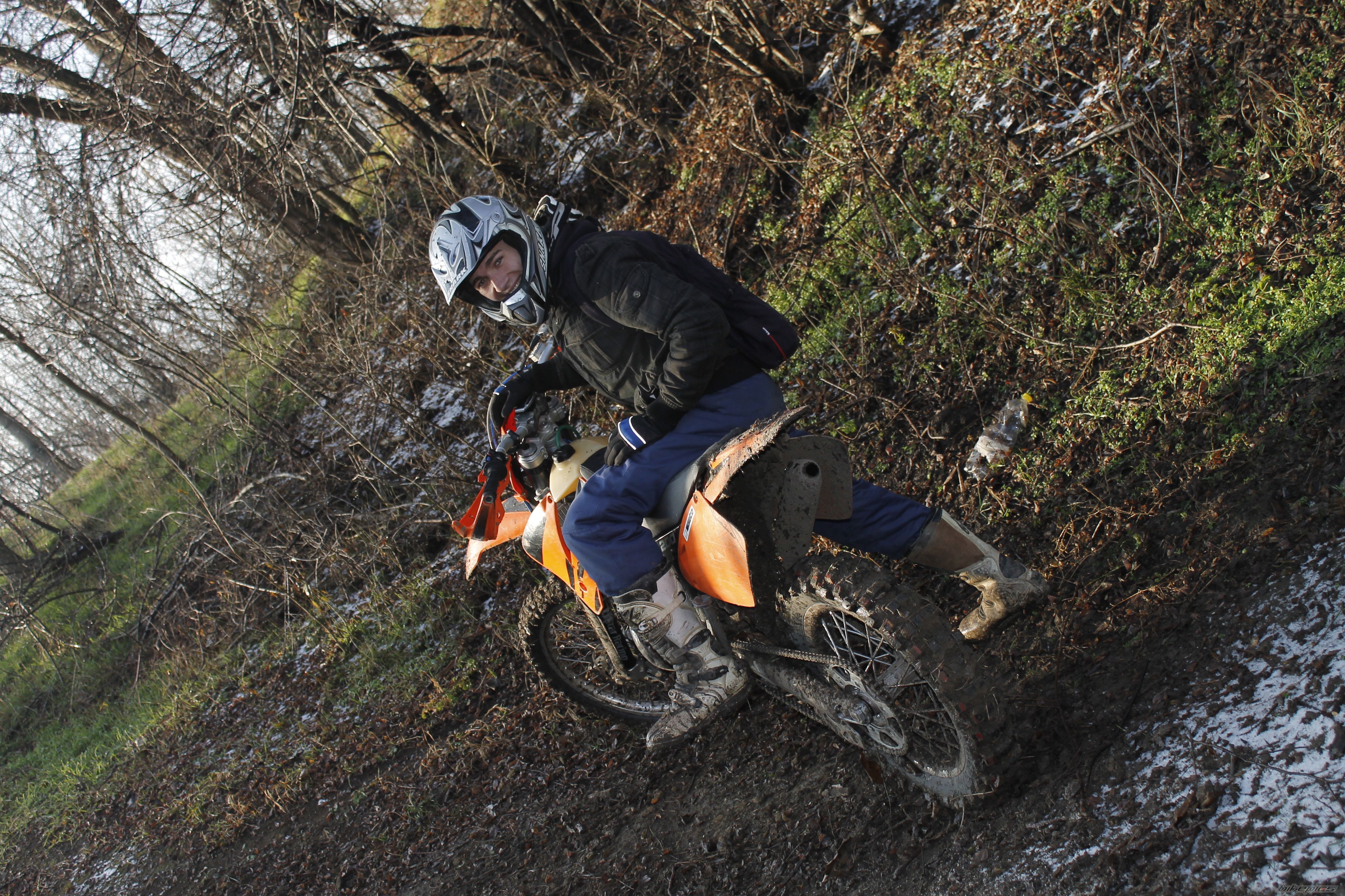 2002 KTM 200 EXC | Picture 2497775 motorcycle photo