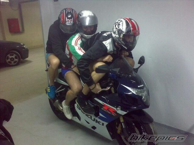 2004 SUZUKI GSX R 750 | Picture 2498103 motorcycle photo
