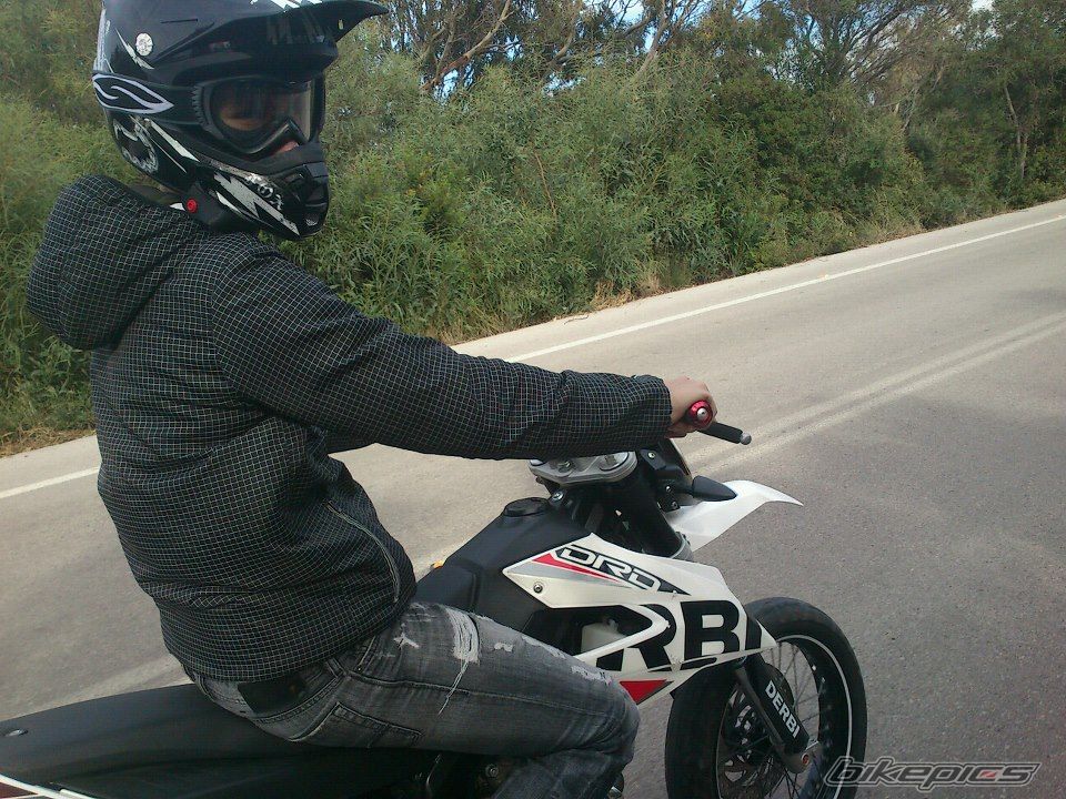 2009 DERBI SENDA DRD 125 | Picture 2498912 motorcycle photo