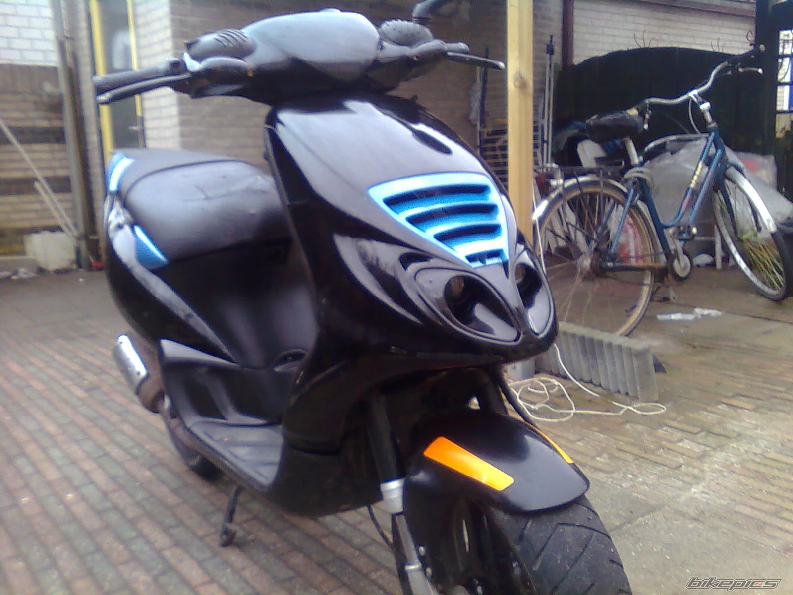 2001 PIAGGIO NRG | Picture 2500005 motorcycle photo