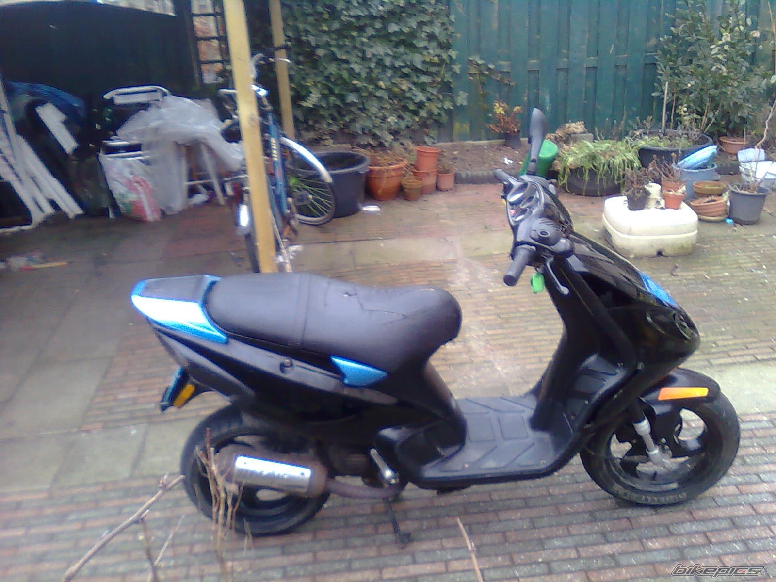 2001 PIAGGIO NRG | Picture 2500006 motorcycle photo