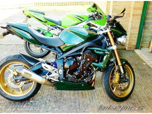 2010 TRIUMPH STREET TRIPLE R | Picture 2501876 motorcycle photo