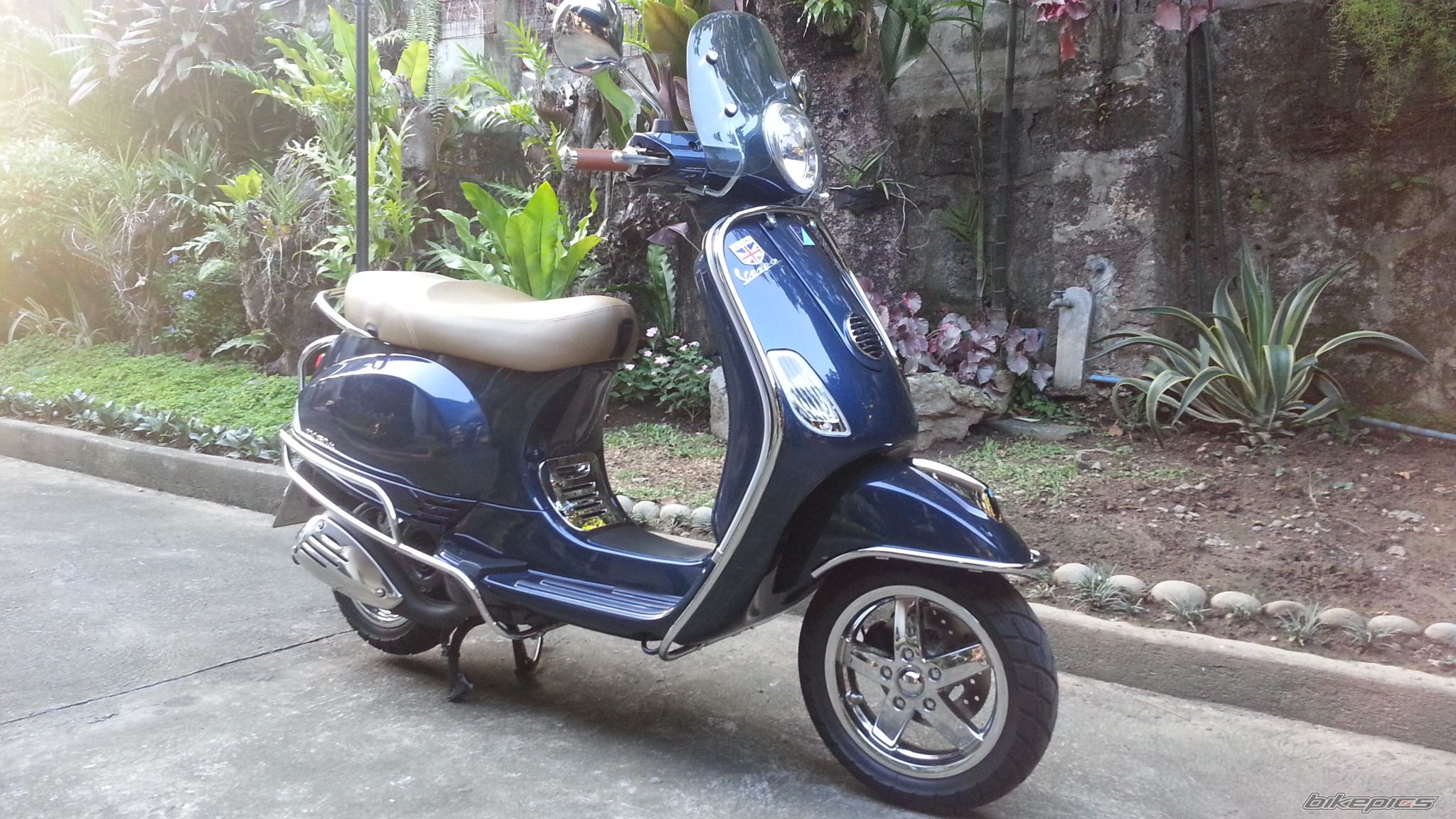 2012 VESPA LX 150IE | Picture 2503516 motorcycle photo