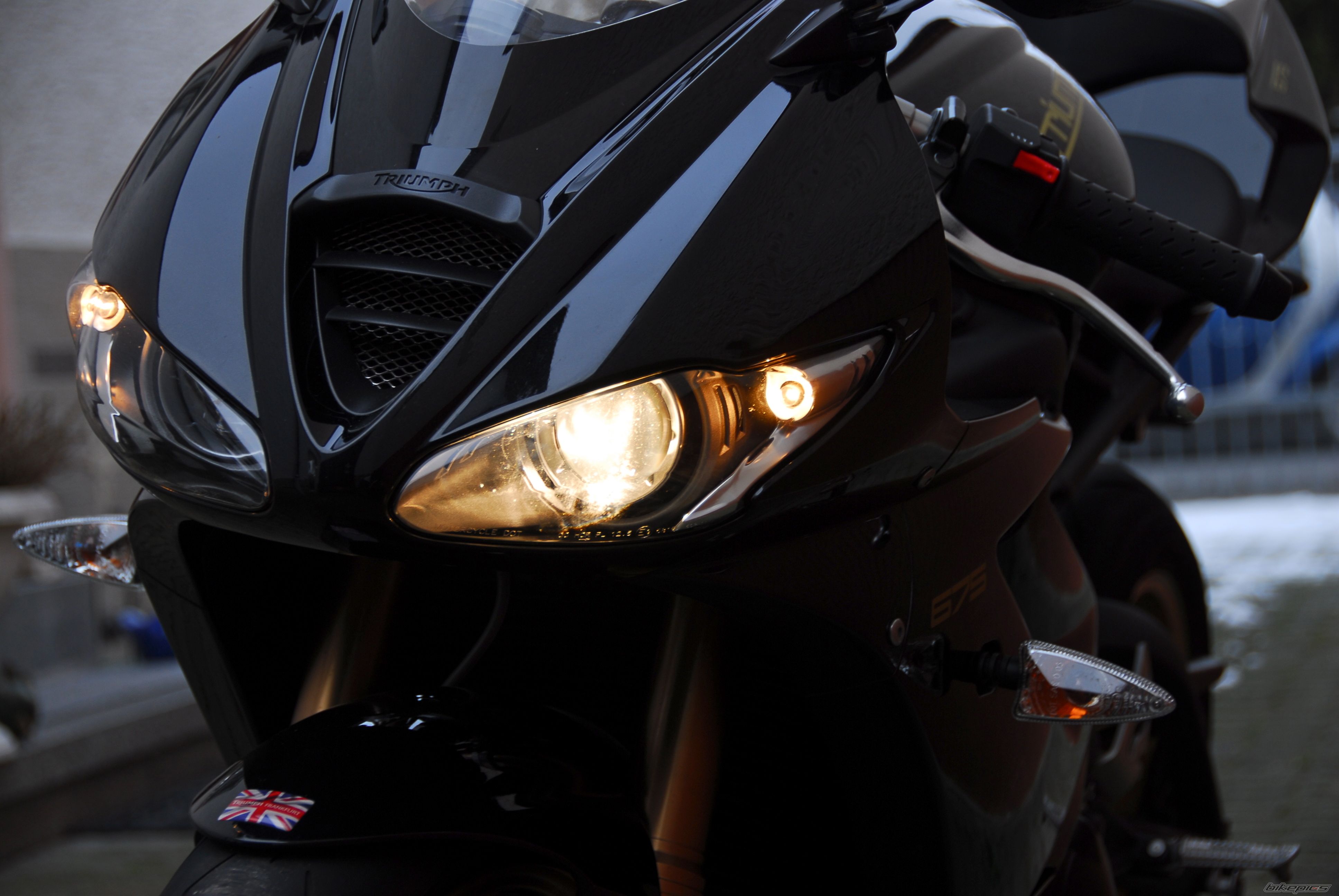 2012 TRIUMPH DAYTONA 675 | Picture 2504234 motorcycle photo
