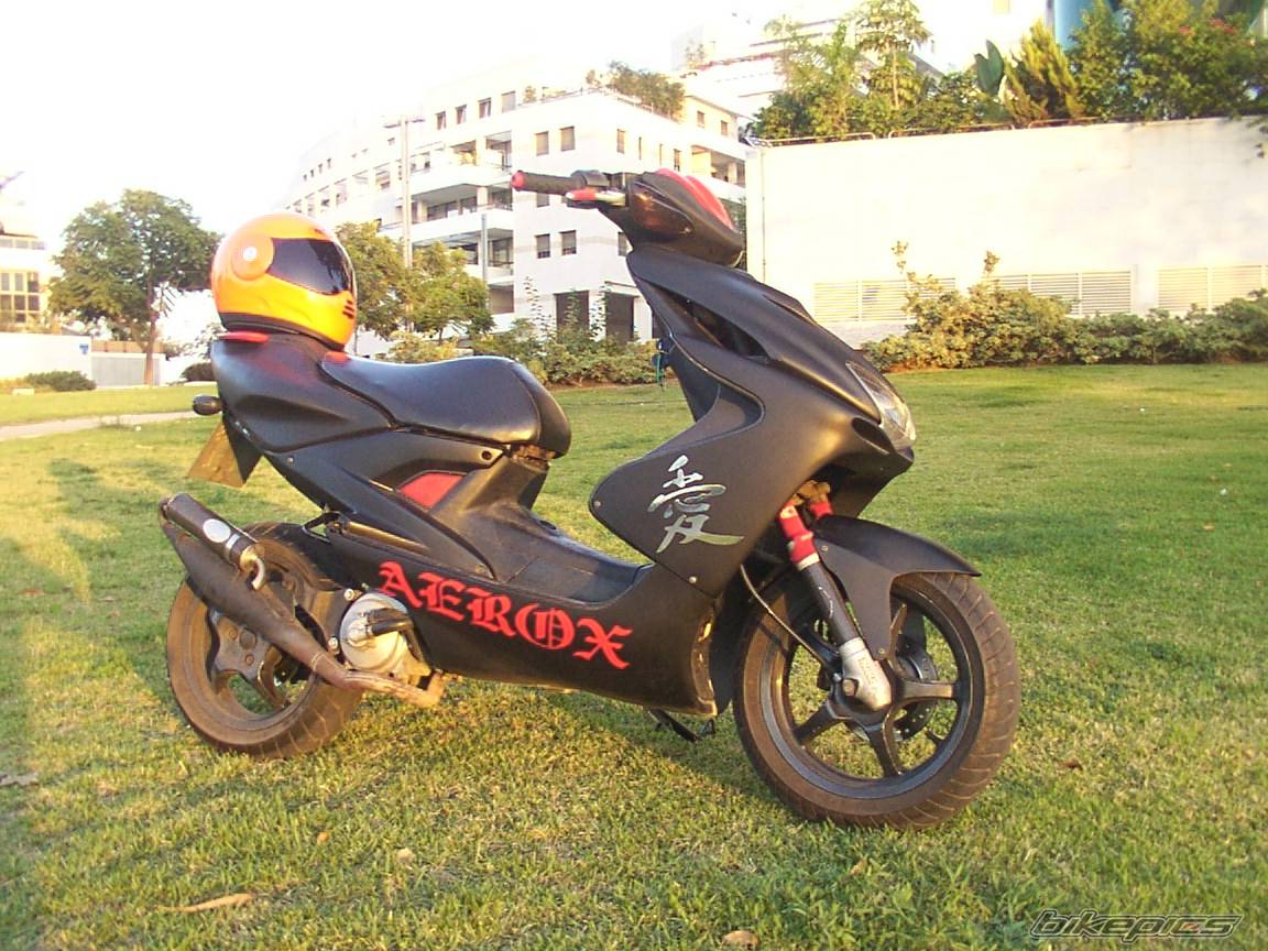 2004 YAMAHA AEROX 50 | Picture 250679 motorcycle photo