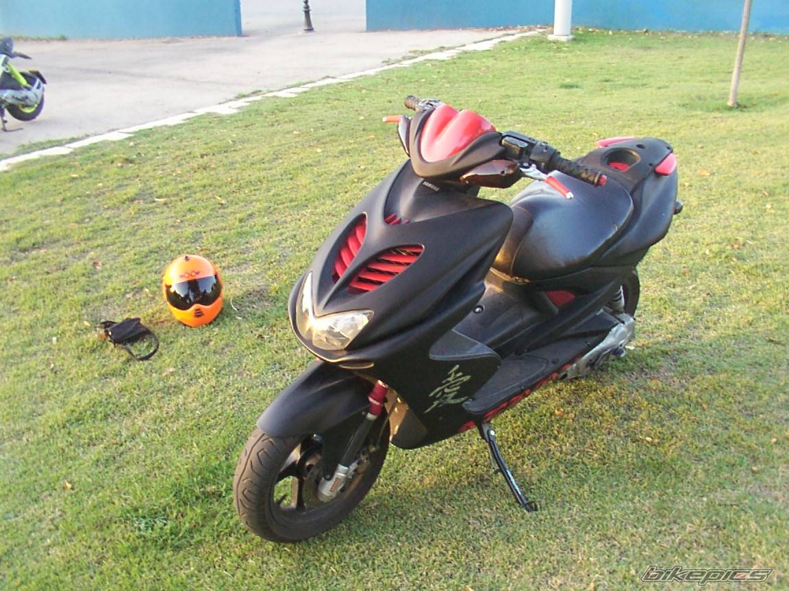 2004 YAMAHA AEROX 50 | Picture 250687 motorcycle photo