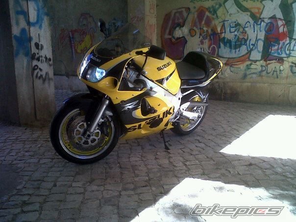 1999 SUZUKI GSX R 600 | Picture 2506921 motorcycle photo