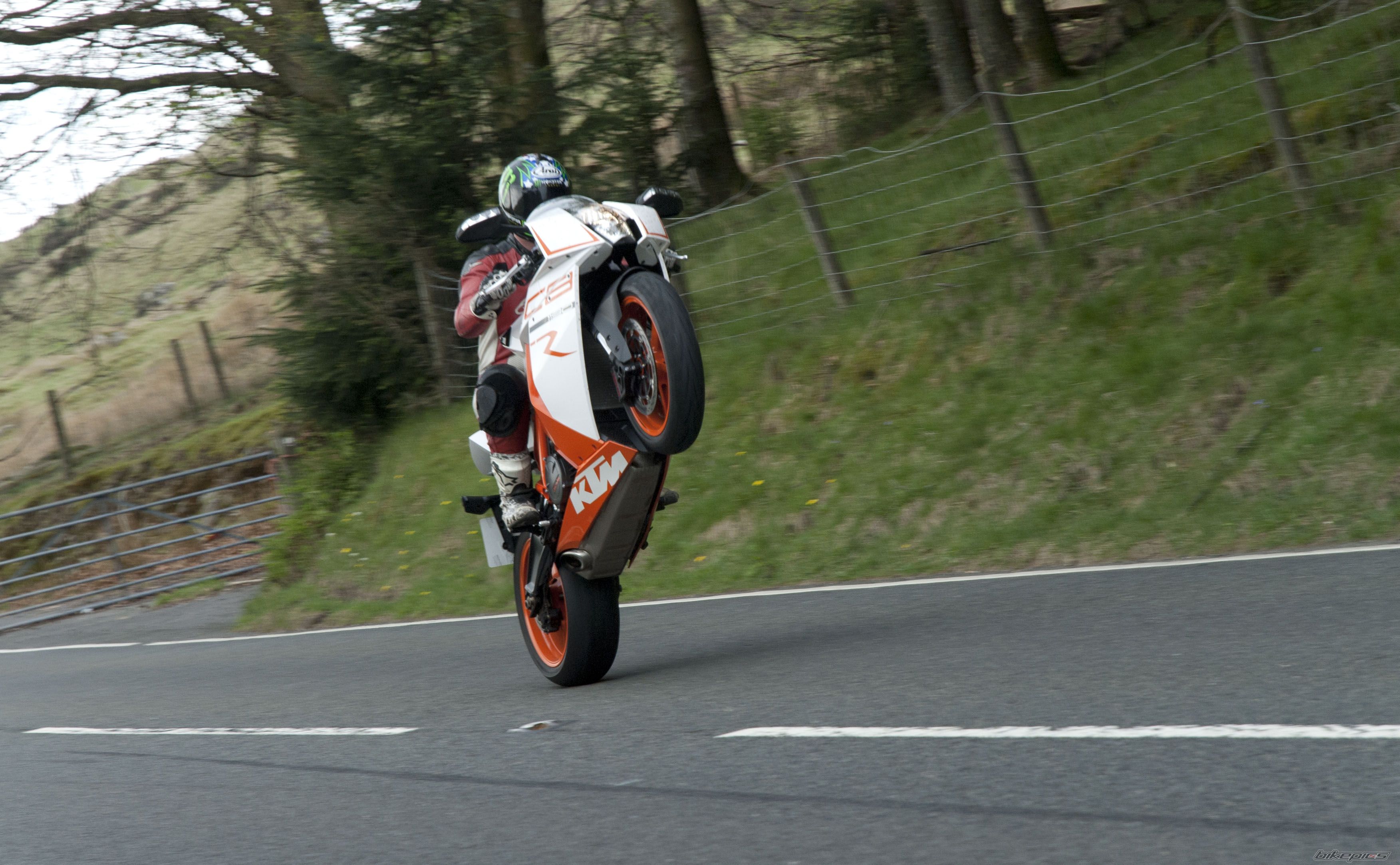 2011 KTM RC8 R | Picture 2509938 motorcycle photo