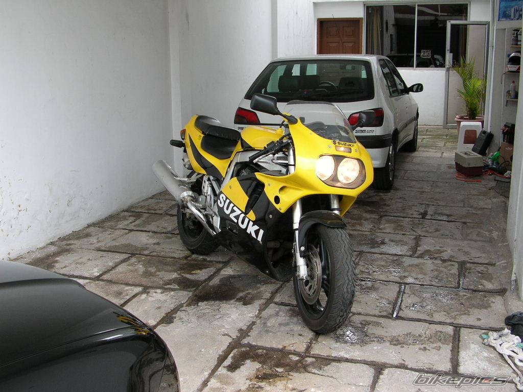 1992 SUZUKI GSX R 600 | Picture 251214 motorcycle photo