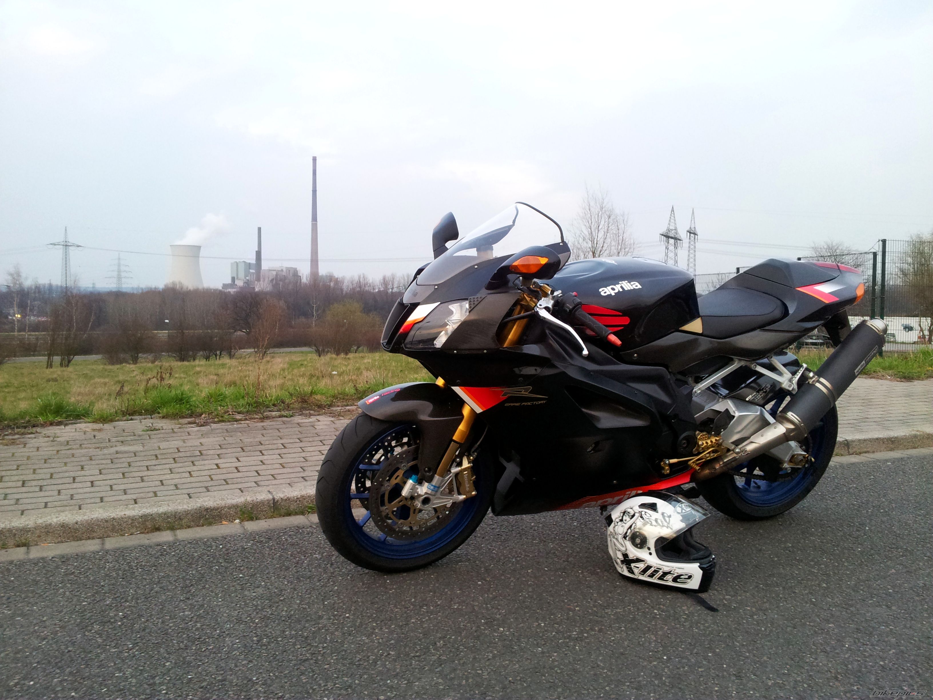 2004 APRILIA RSV MILLE FACTORY | Picture 2513275 motorcycle photo