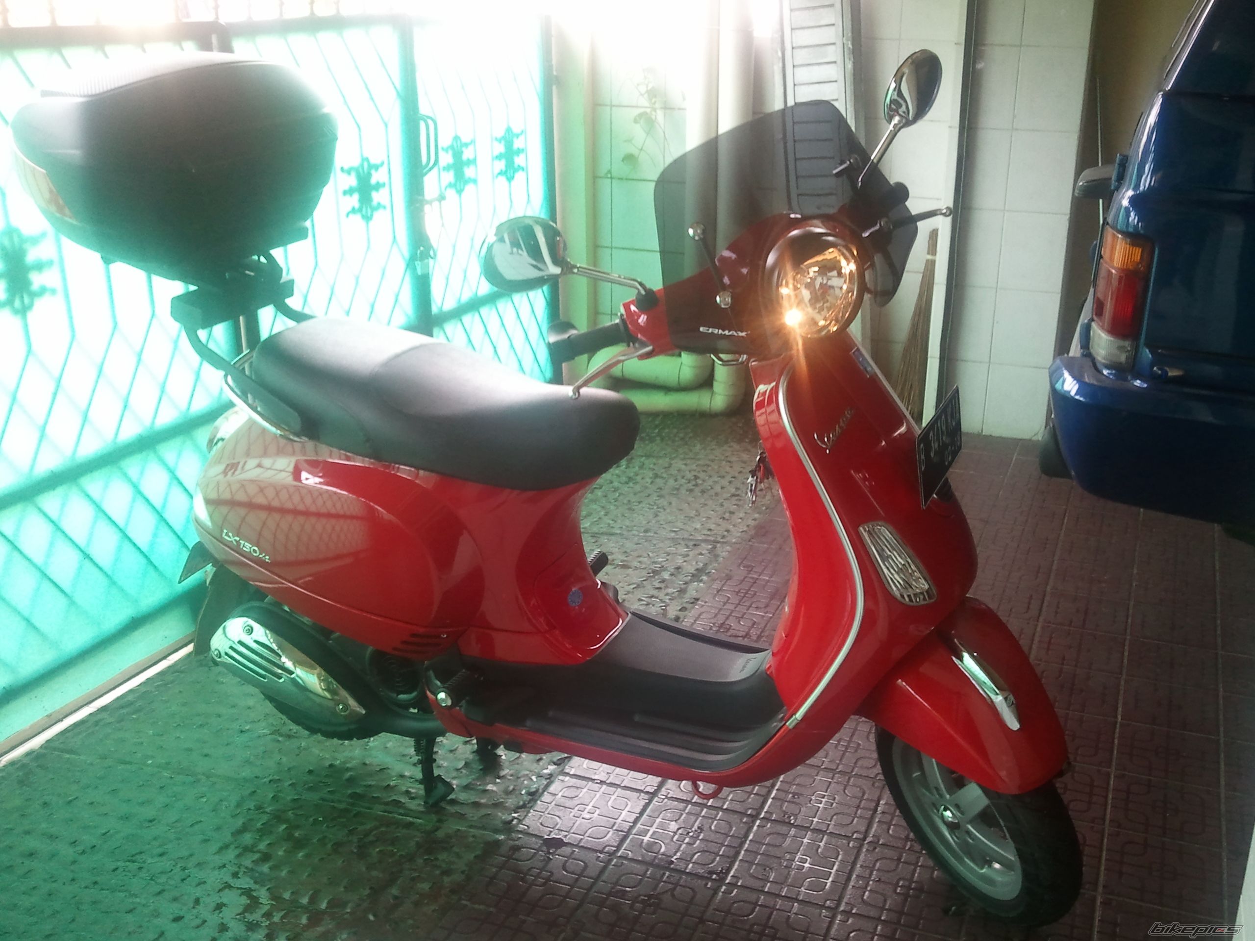 2012 PIAGGIO VESPA LX 150IE | Picture 2515080 motorcycle photo