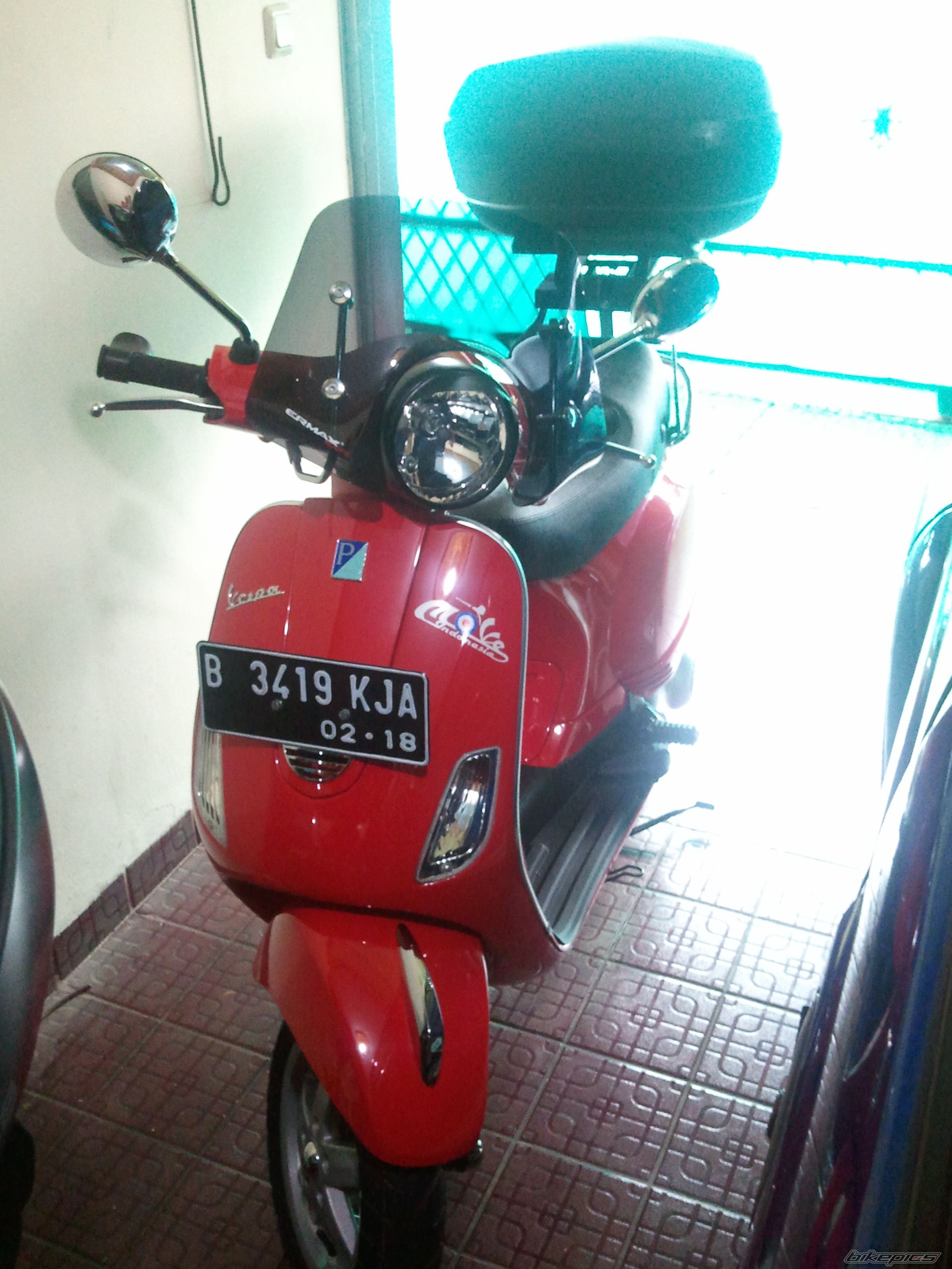 2012 PIAGGIO VESPA LX 150IE | Picture 2515081 motorcycle photo
