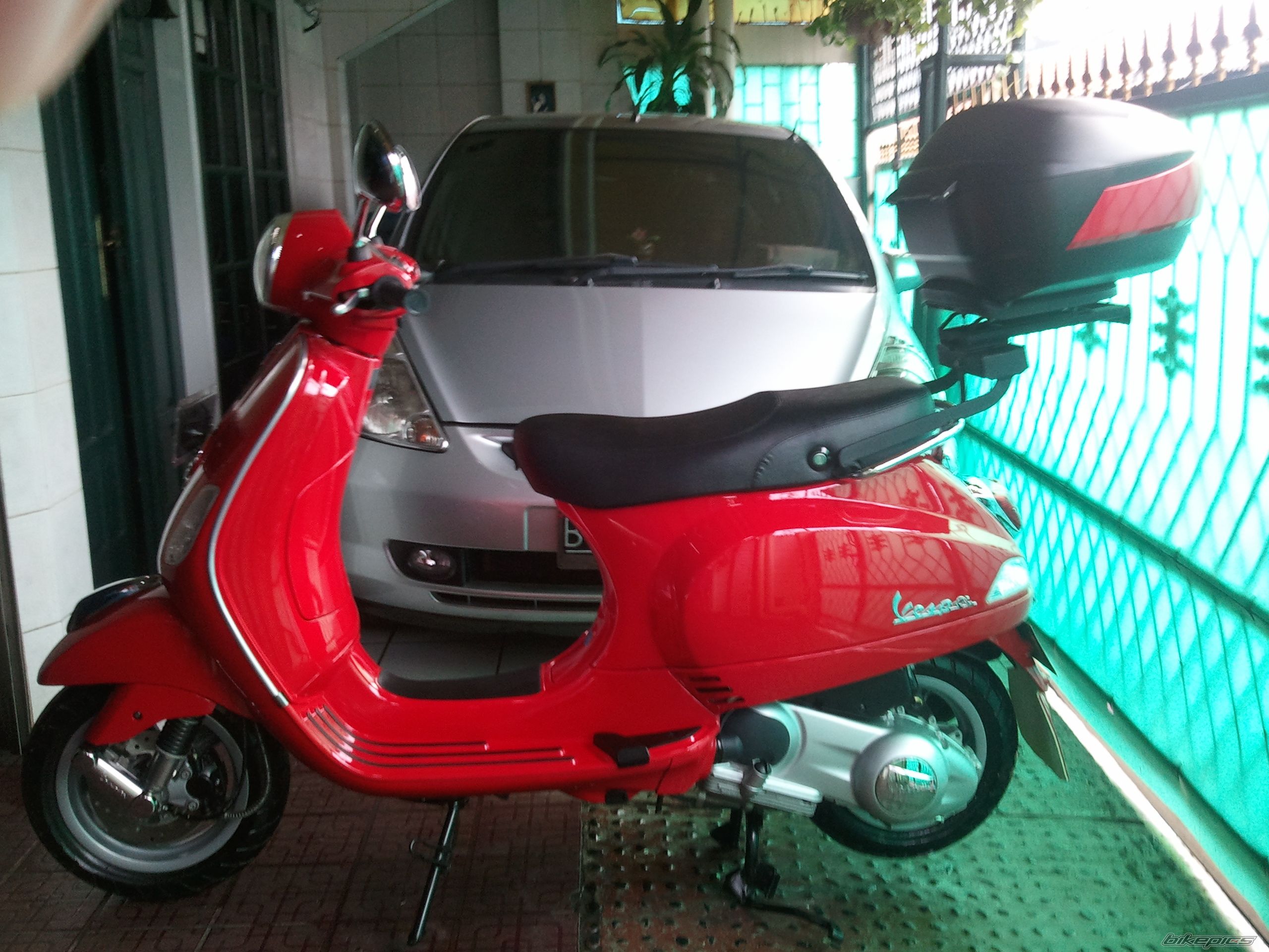 2012 PIAGGIO VESPA LX 150IE | Picture 2515490 motorcycle photo