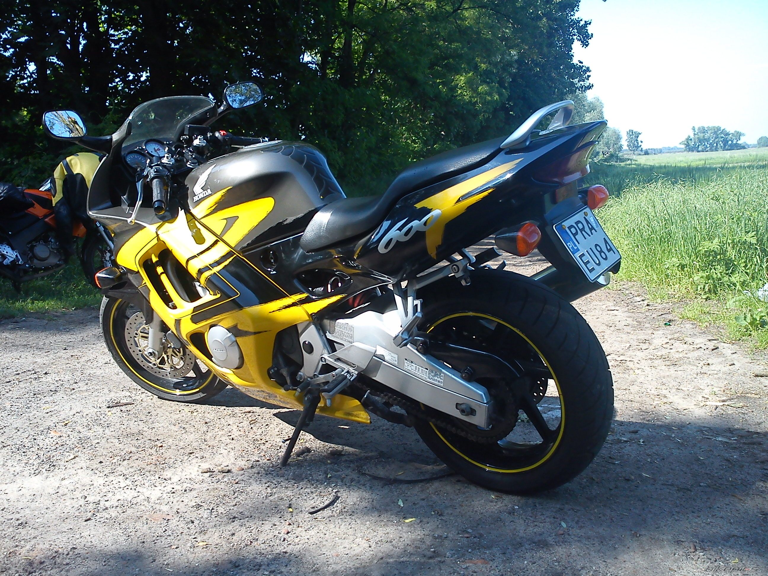 1997 HONDA CBR600F | Picture 2516795 motorcycle photo