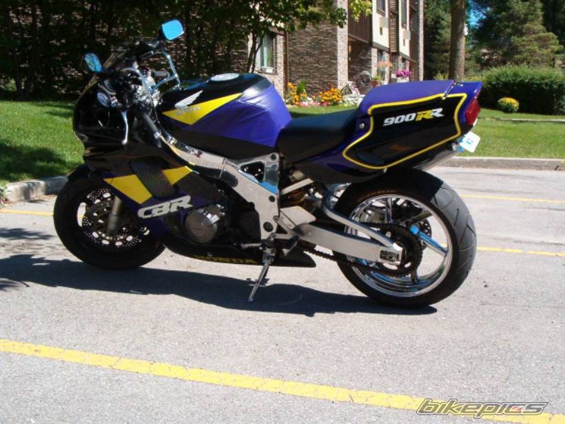 1994 HONDA CBR 900 | Picture 251802 motorcycle photo