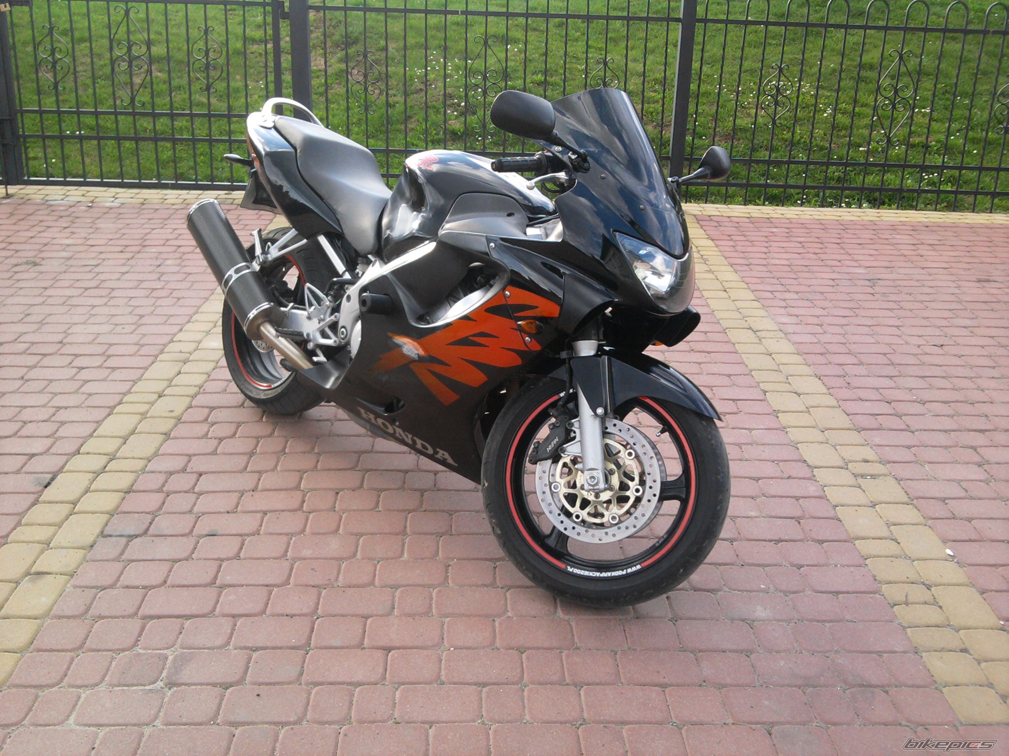 2000 HONDA CBR 600 F4 | Picture 2522561 motorcycle photo