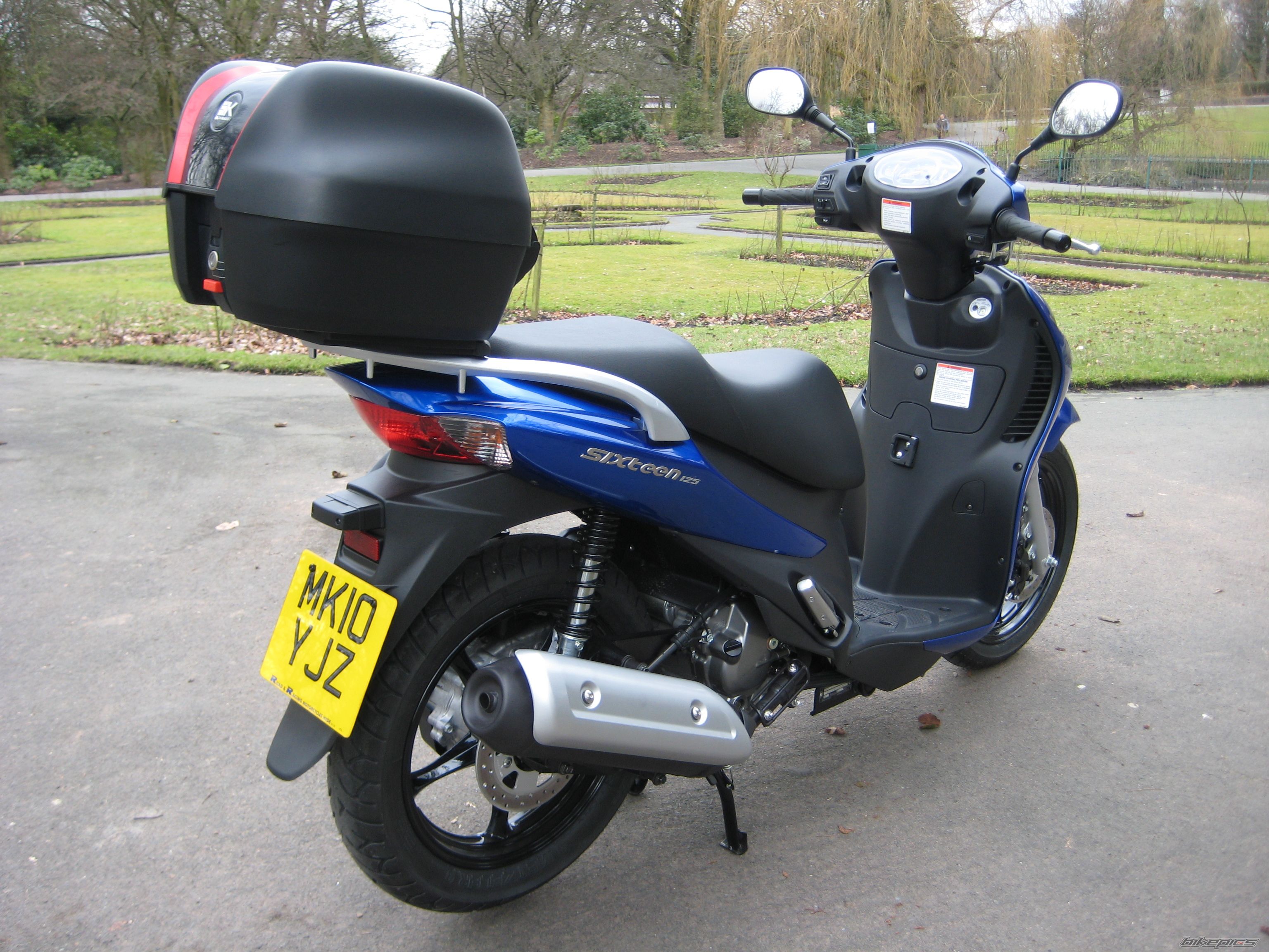 2010 SUZUKI UX125 SIXTEEN | Picture 2524489 motorcycle photo