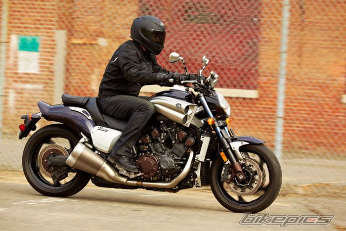 2013 YAMAHA VMAX 1700 | Picture 2524818 motorcycle photo