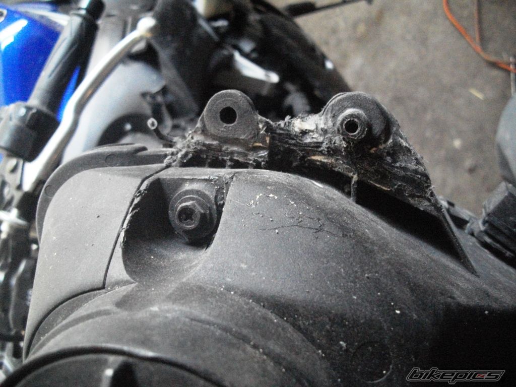 2004 YAMAHA YZF R6 | Picture 2529351 motorcycle photo