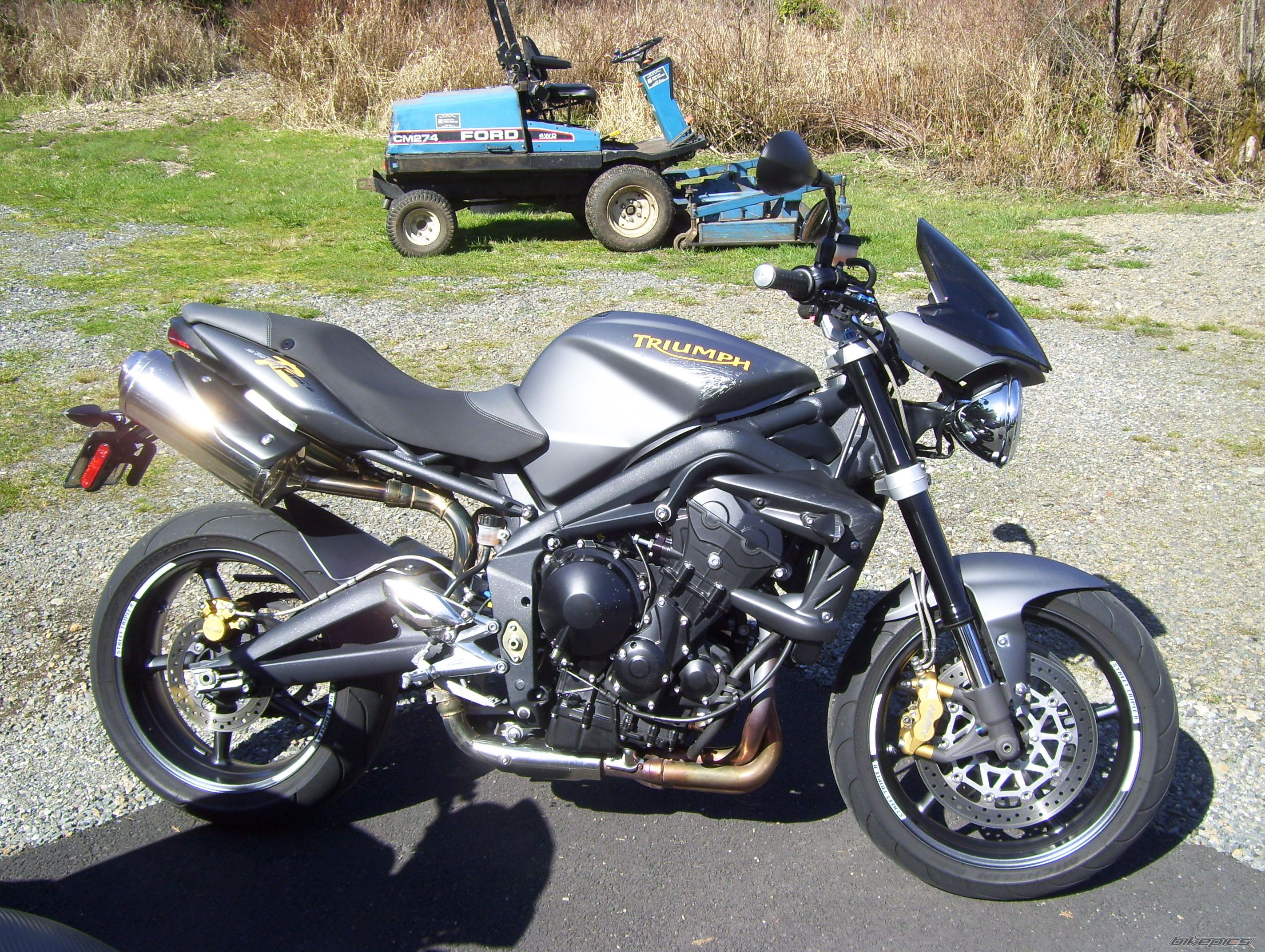2011 TRIUMPH STREET TRIPLE R | Picture 2533895 motorcycle photo