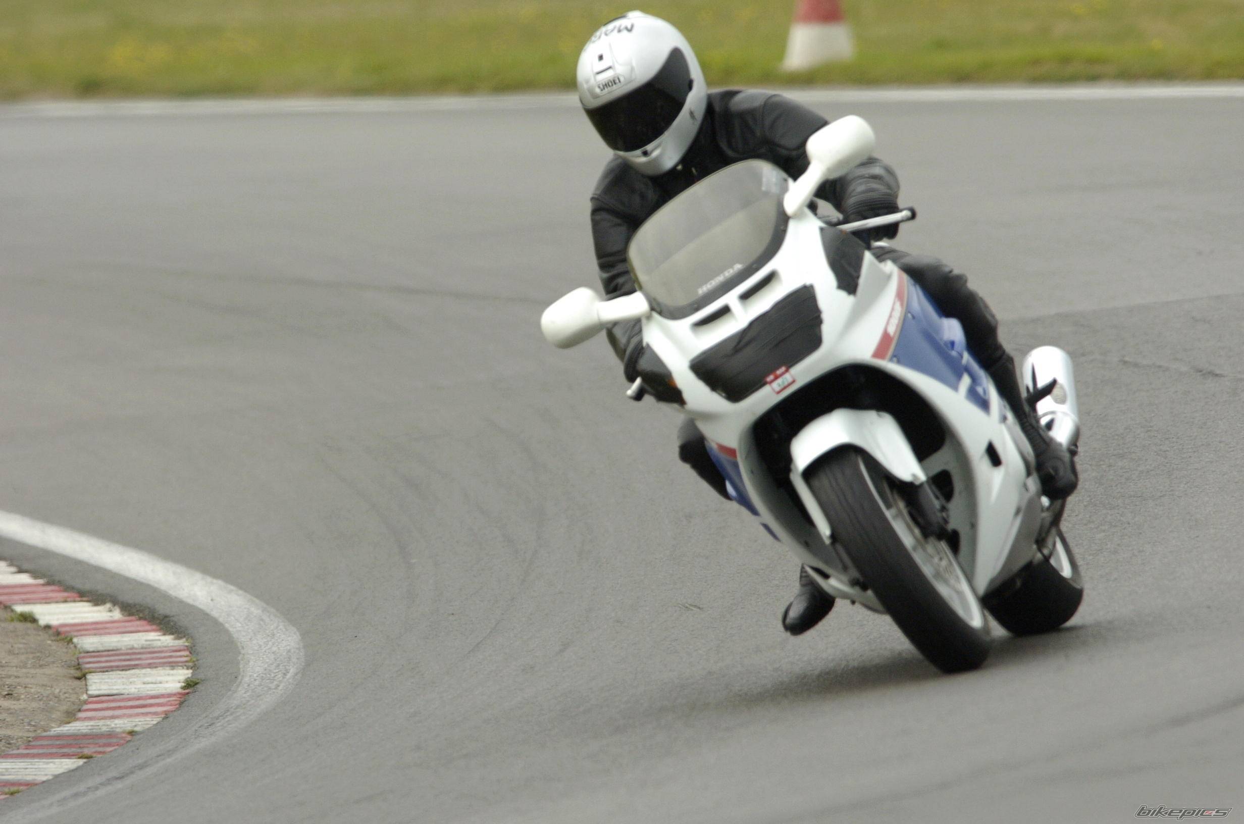 1989 HONDA CBR 1000 F | Picture 253548 motorcycle photo
